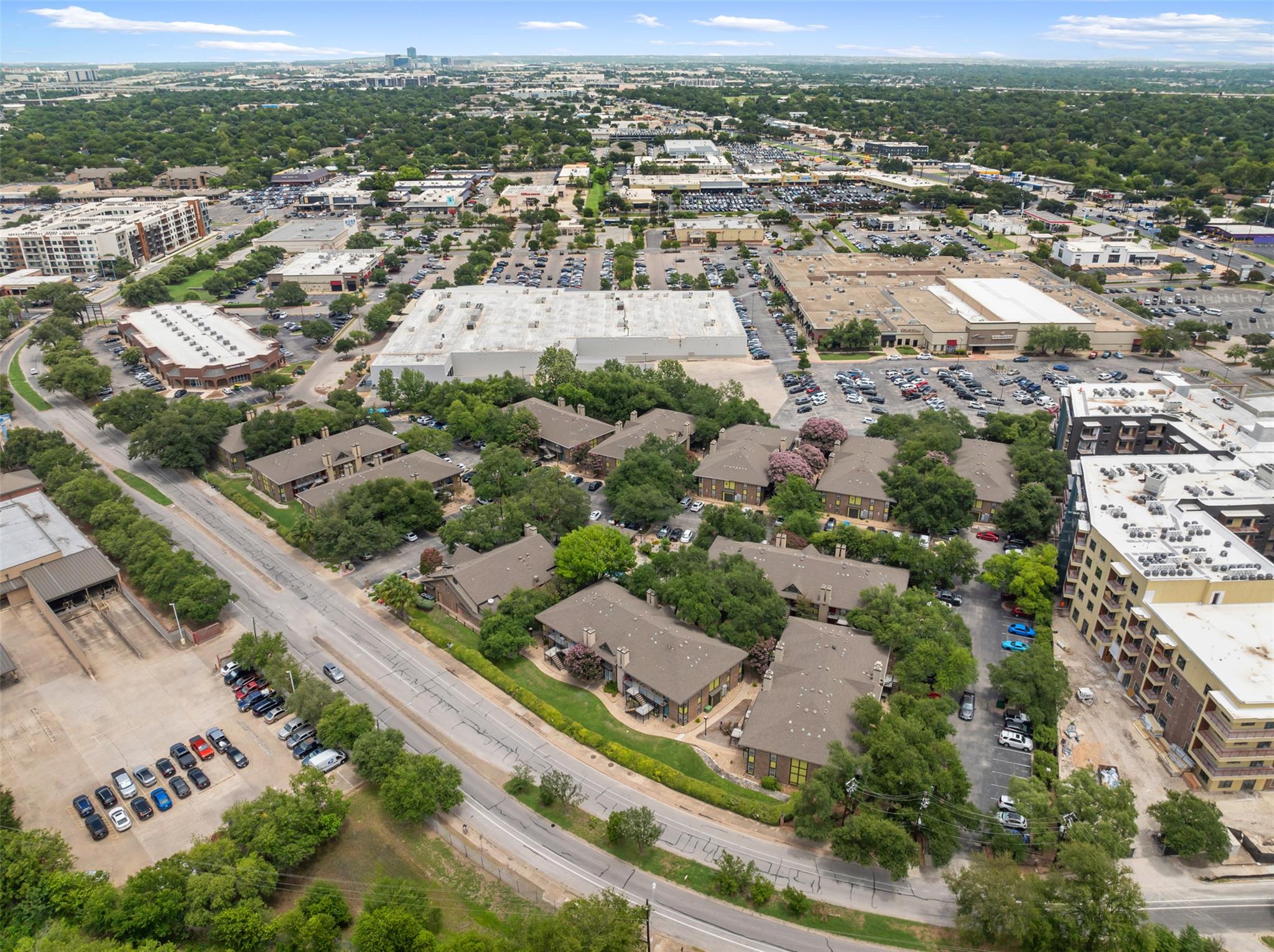 7685 Northcross Dr # 806, Austin, TX 78757