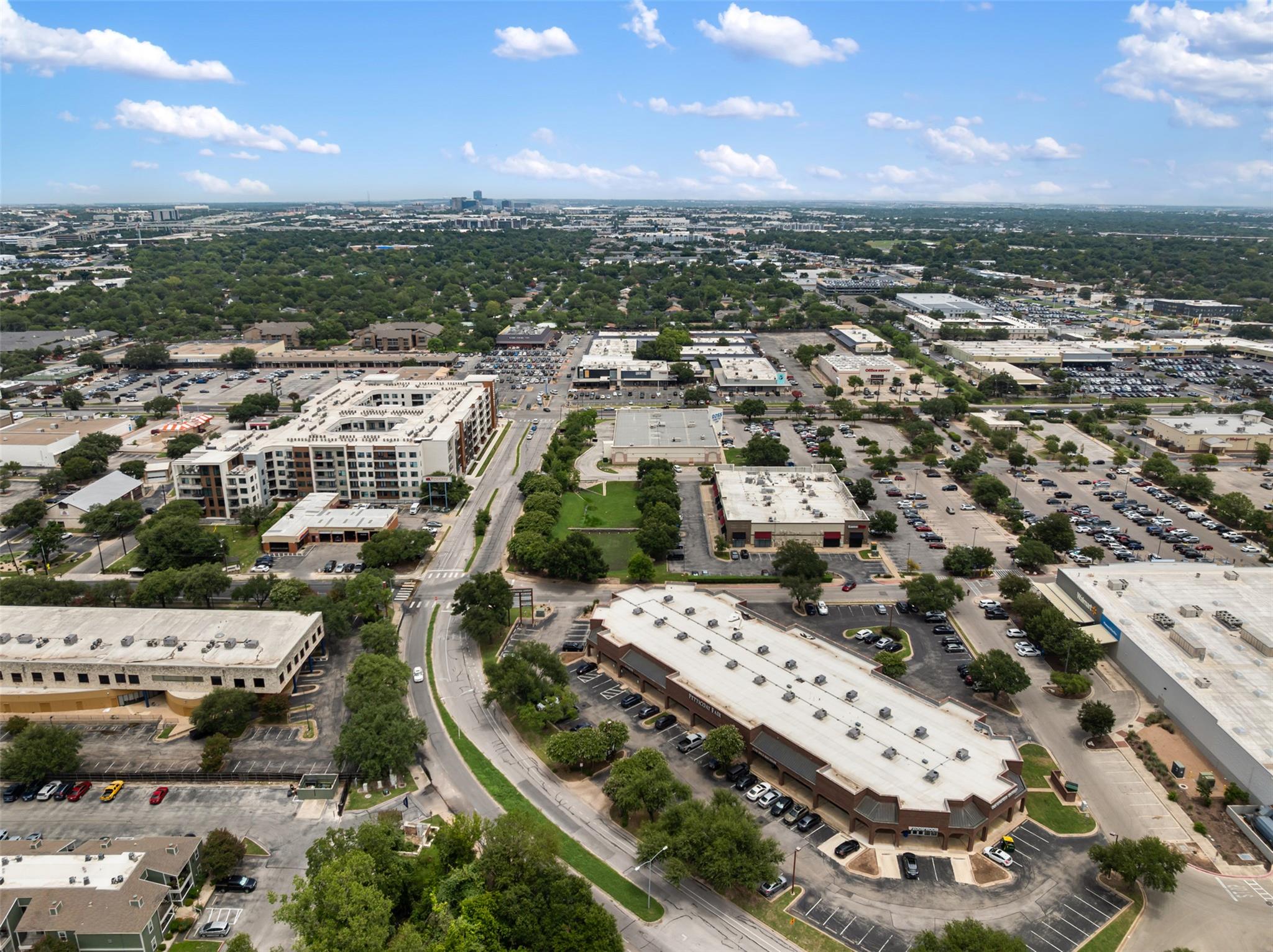 7685 Northcross Dr # 806, Austin, TX 78757