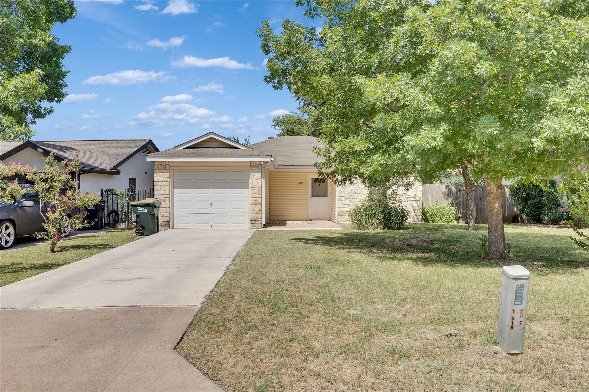 205 Carol Ct, Georgetown, TX 78626
