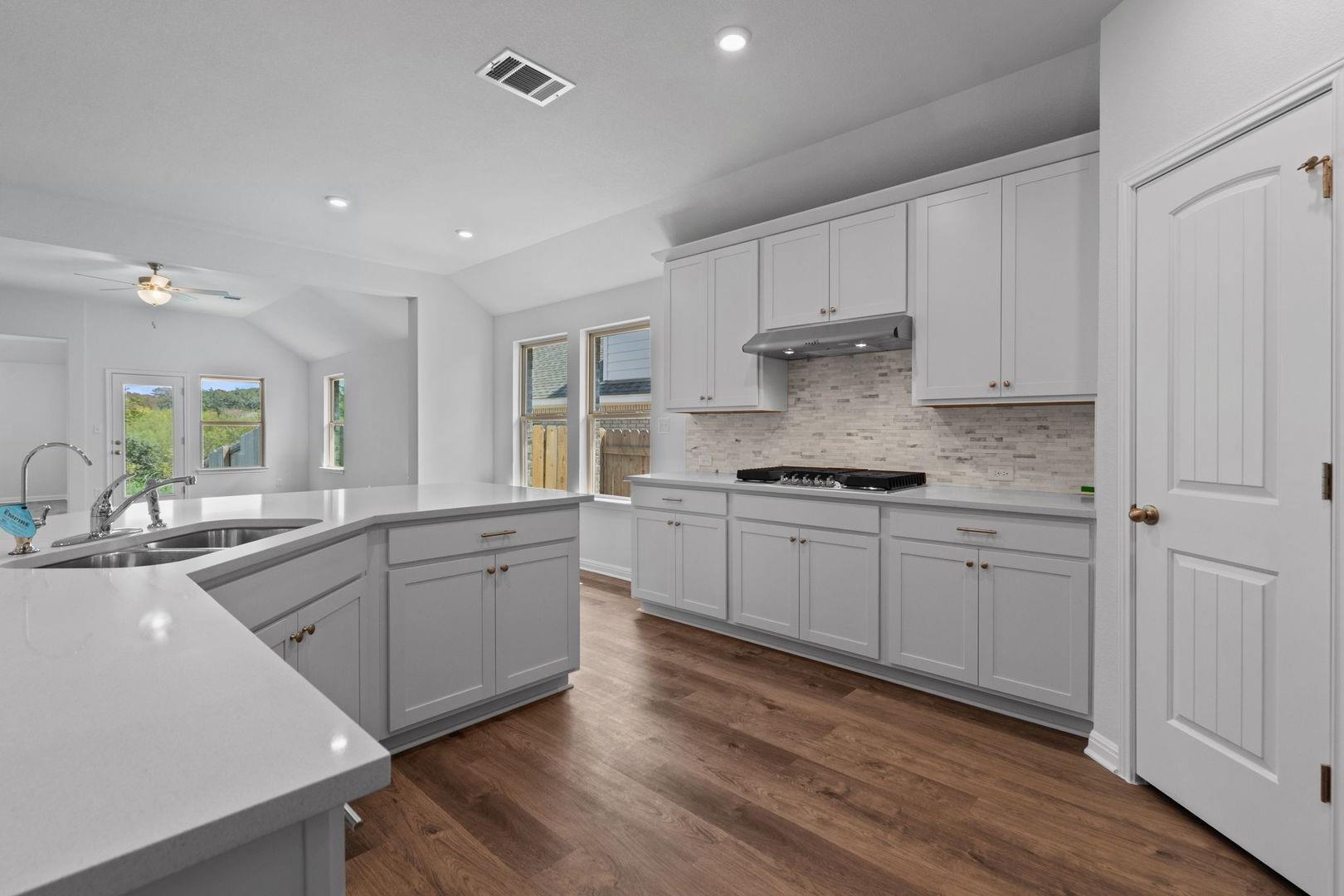 4527 Royal Oak Blvd, San Marcos, TX 78666