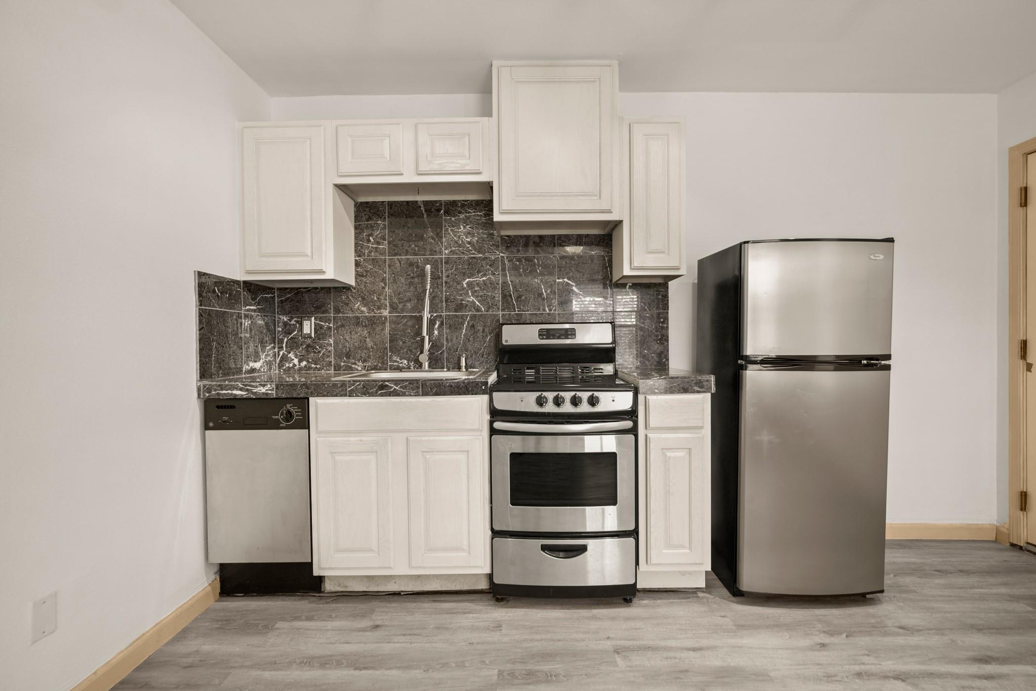 210 W 38th St # 10, Austin, TX 78705