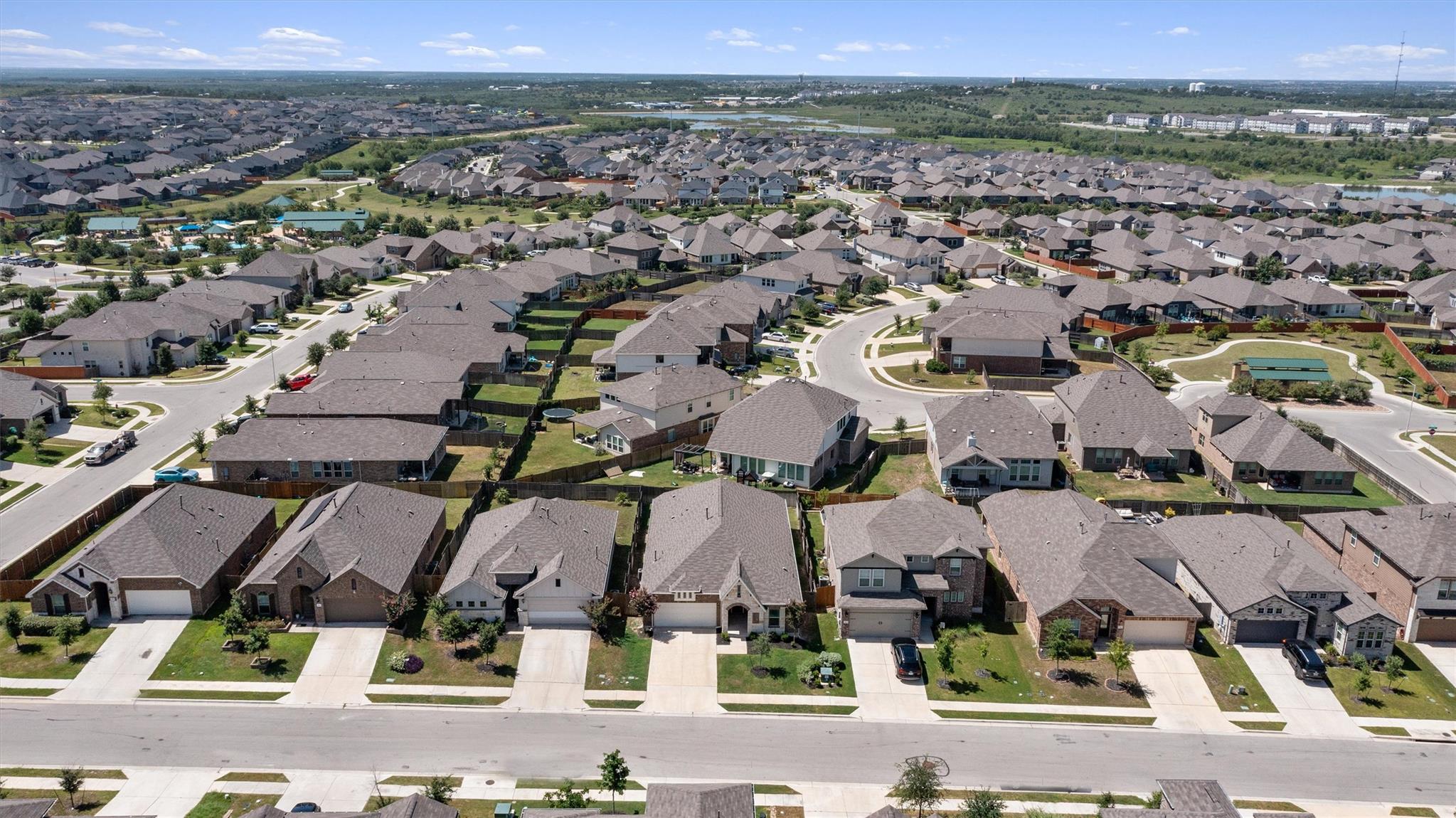 562 Leadtree Loop, Buda, TX 78610