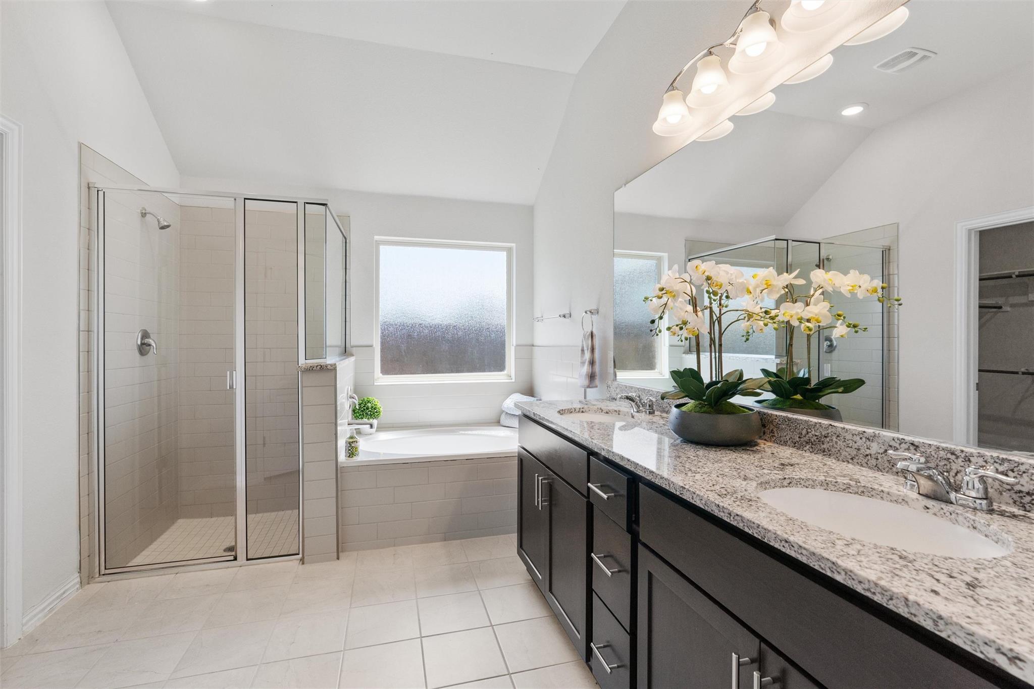 562 Leadtree Loop, Buda, TX 78610