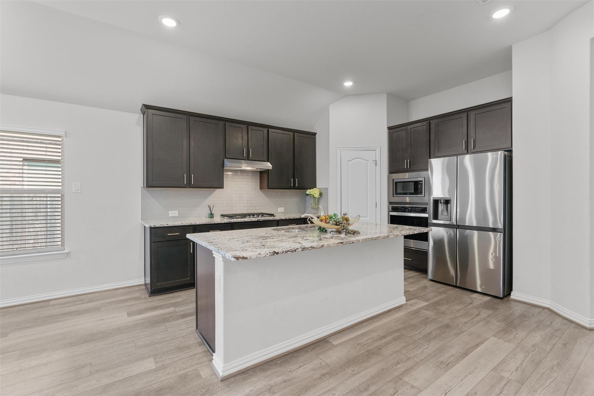 562 Leadtree Loop, Buda, TX 78610