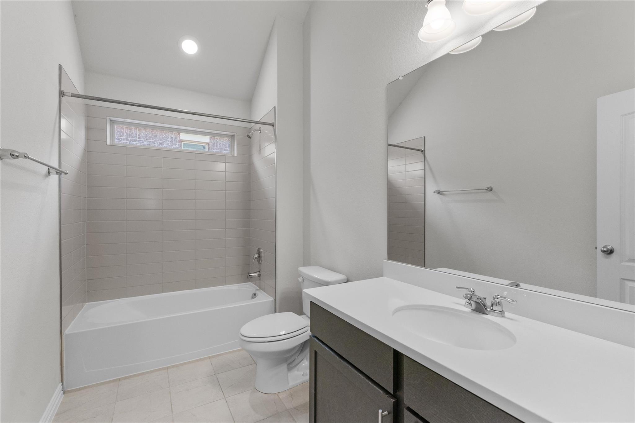 562 Leadtree Loop, Buda, TX 78610