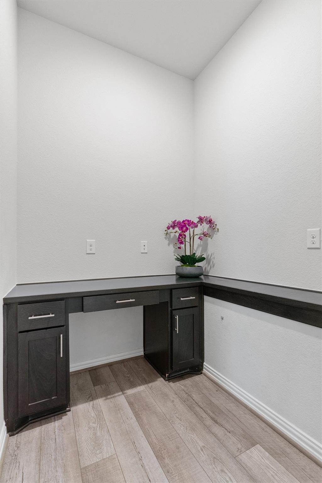 562 Leadtree Loop, Buda, TX 78610