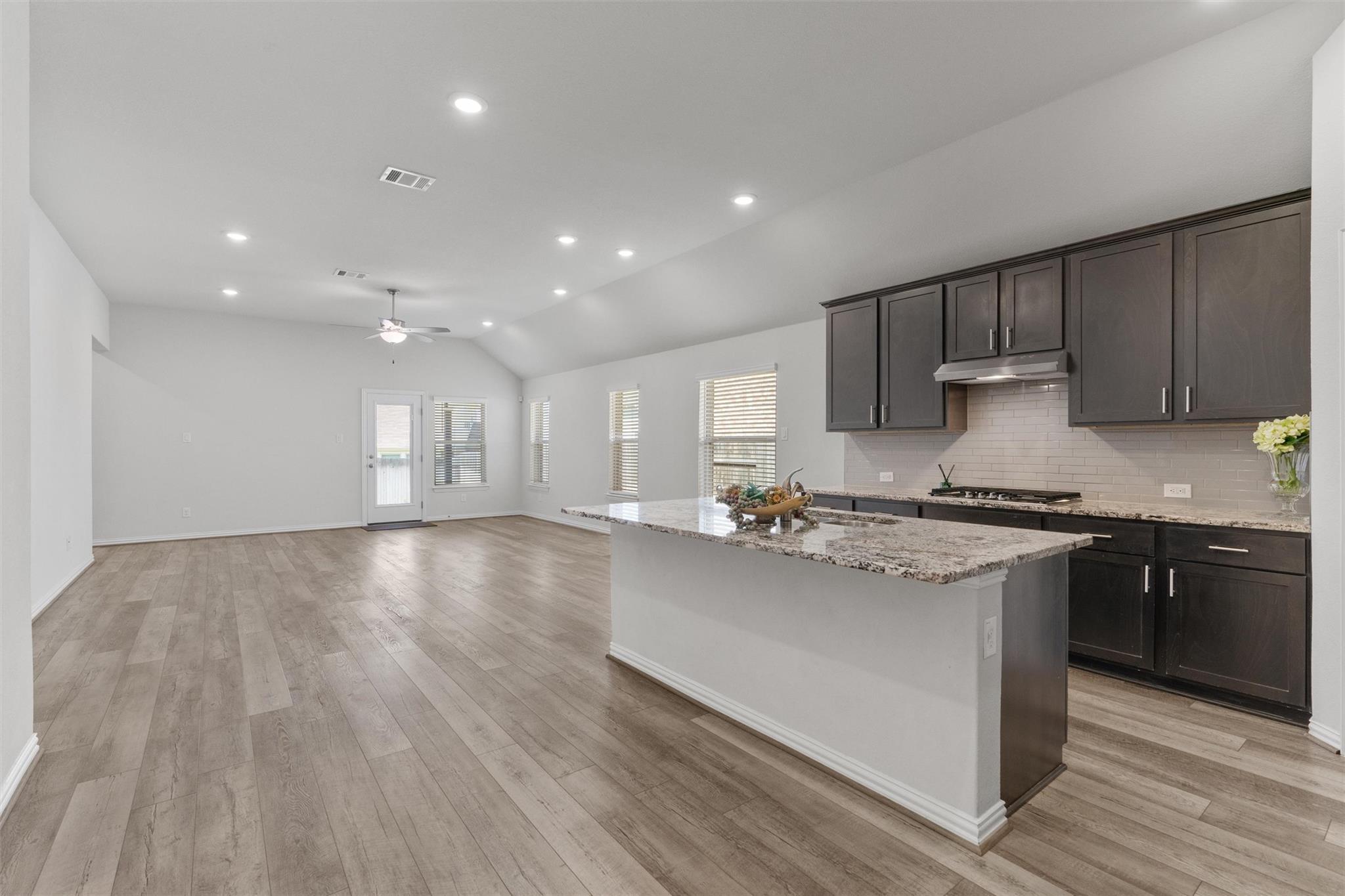 562 Leadtree Loop, Buda, TX 78610