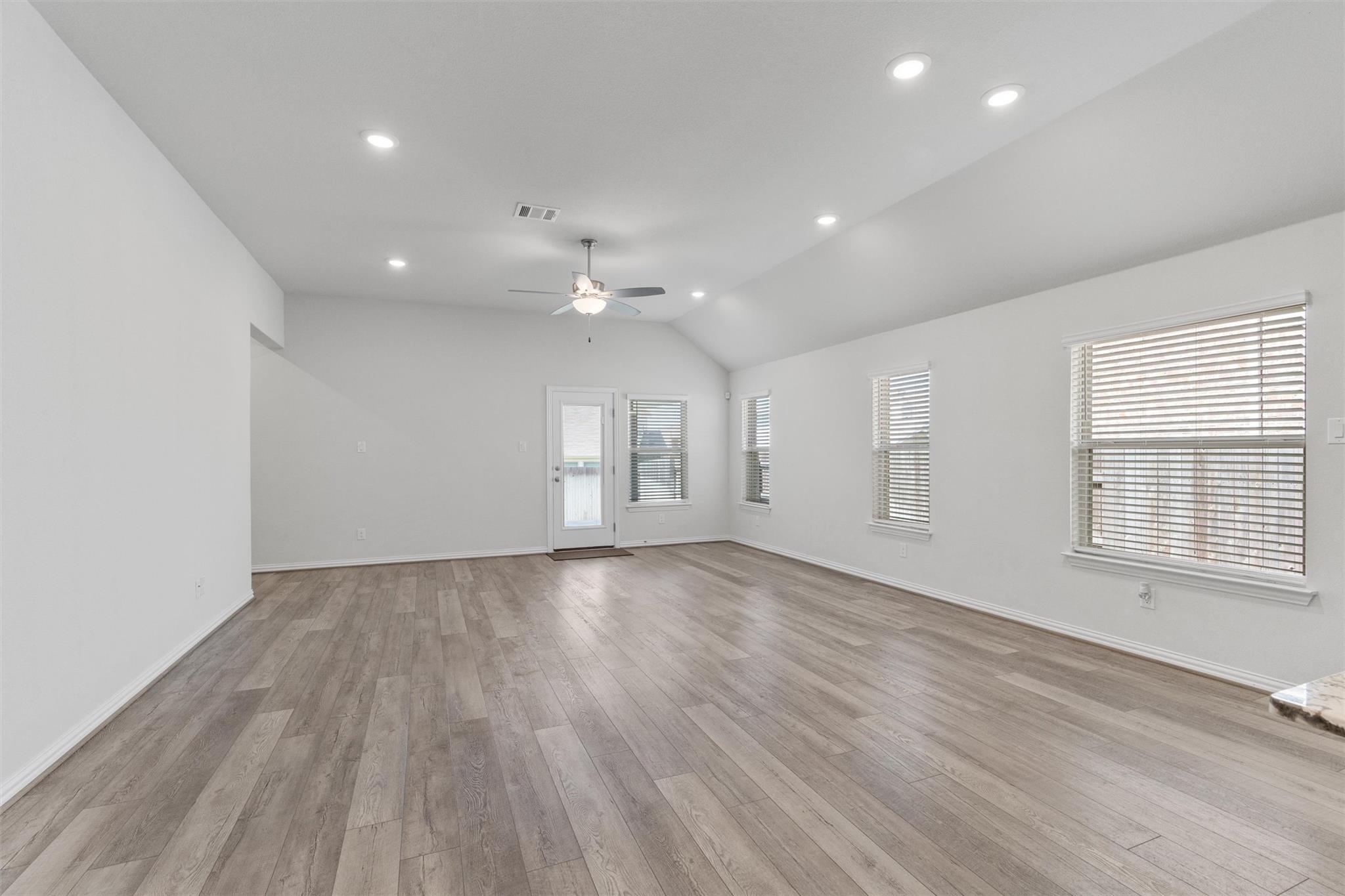 562 Leadtree Loop, Buda, TX 78610