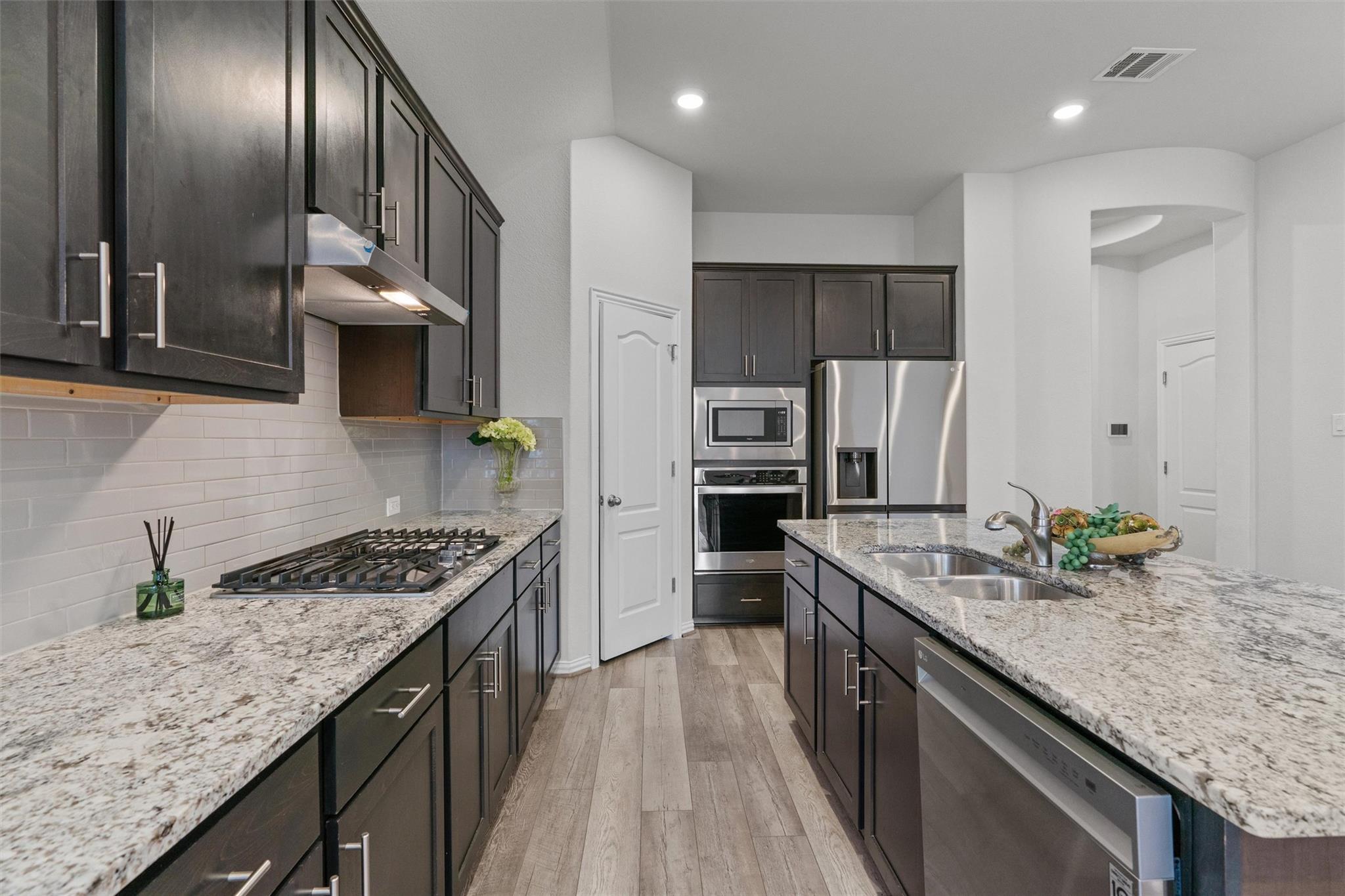 562 Leadtree Loop, Buda, TX 78610