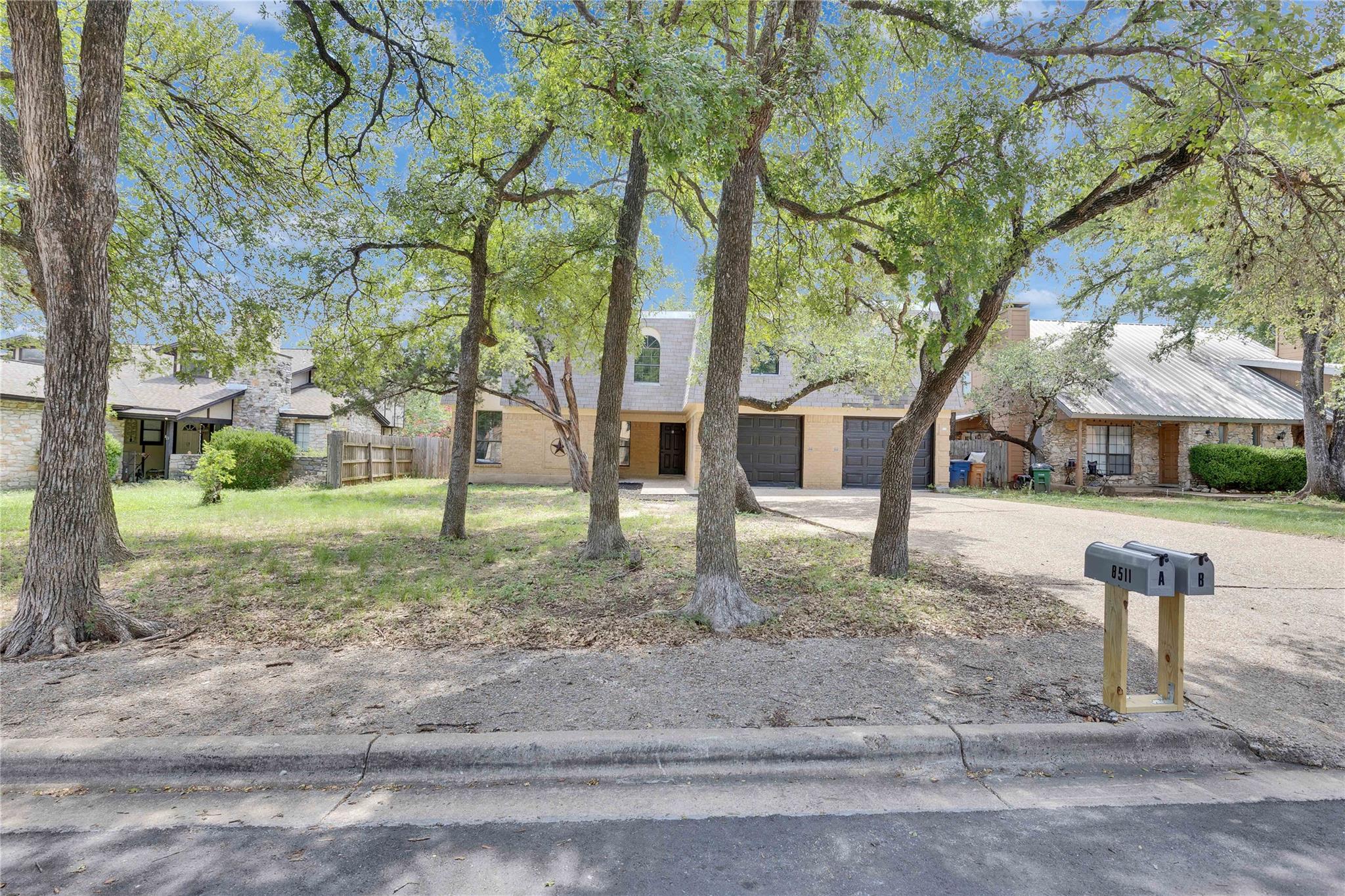 8511 Fathom Cres # B, Austin, TX 78750