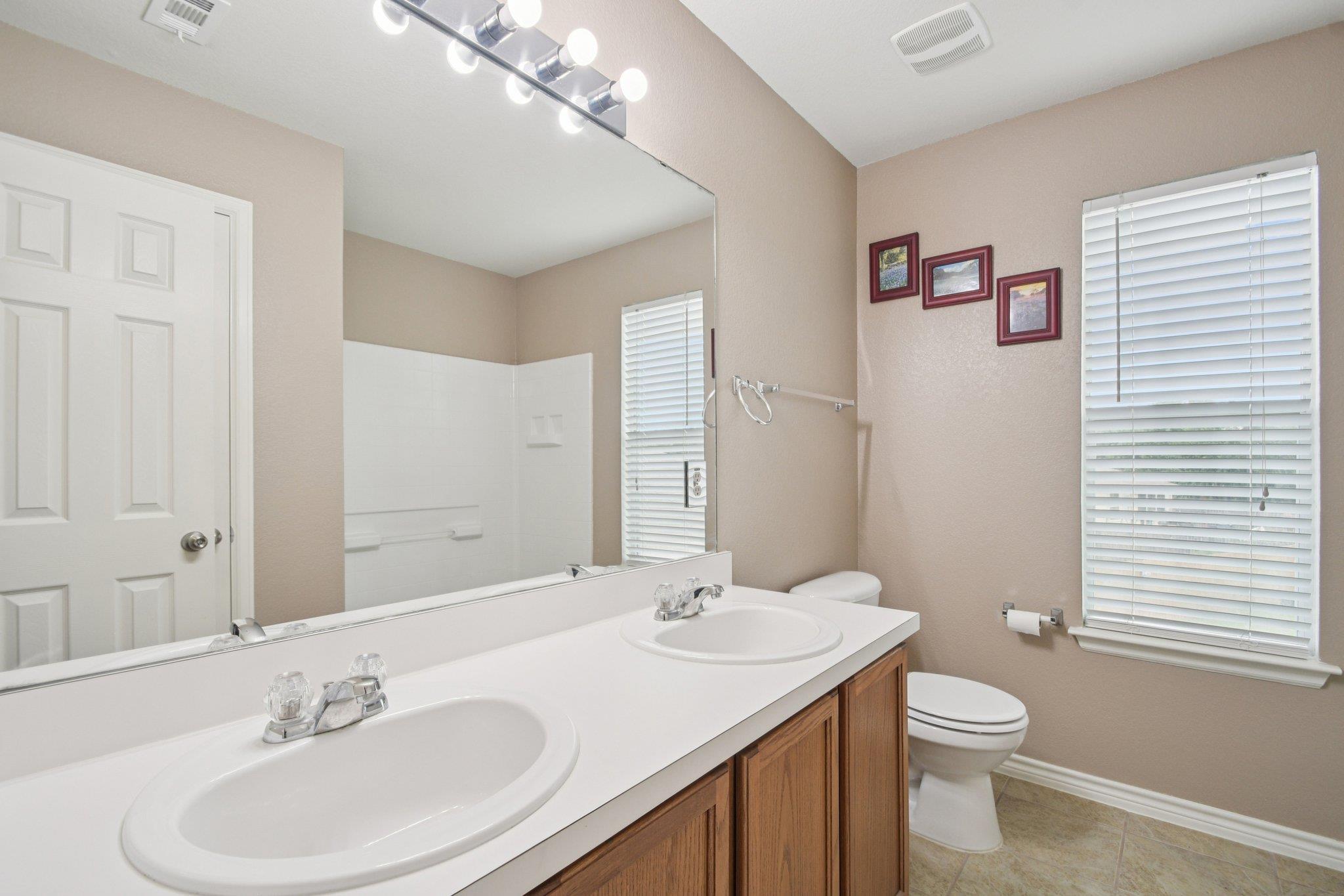 14408 E Gurneys Eagle Dr, Elgin, TX 78621