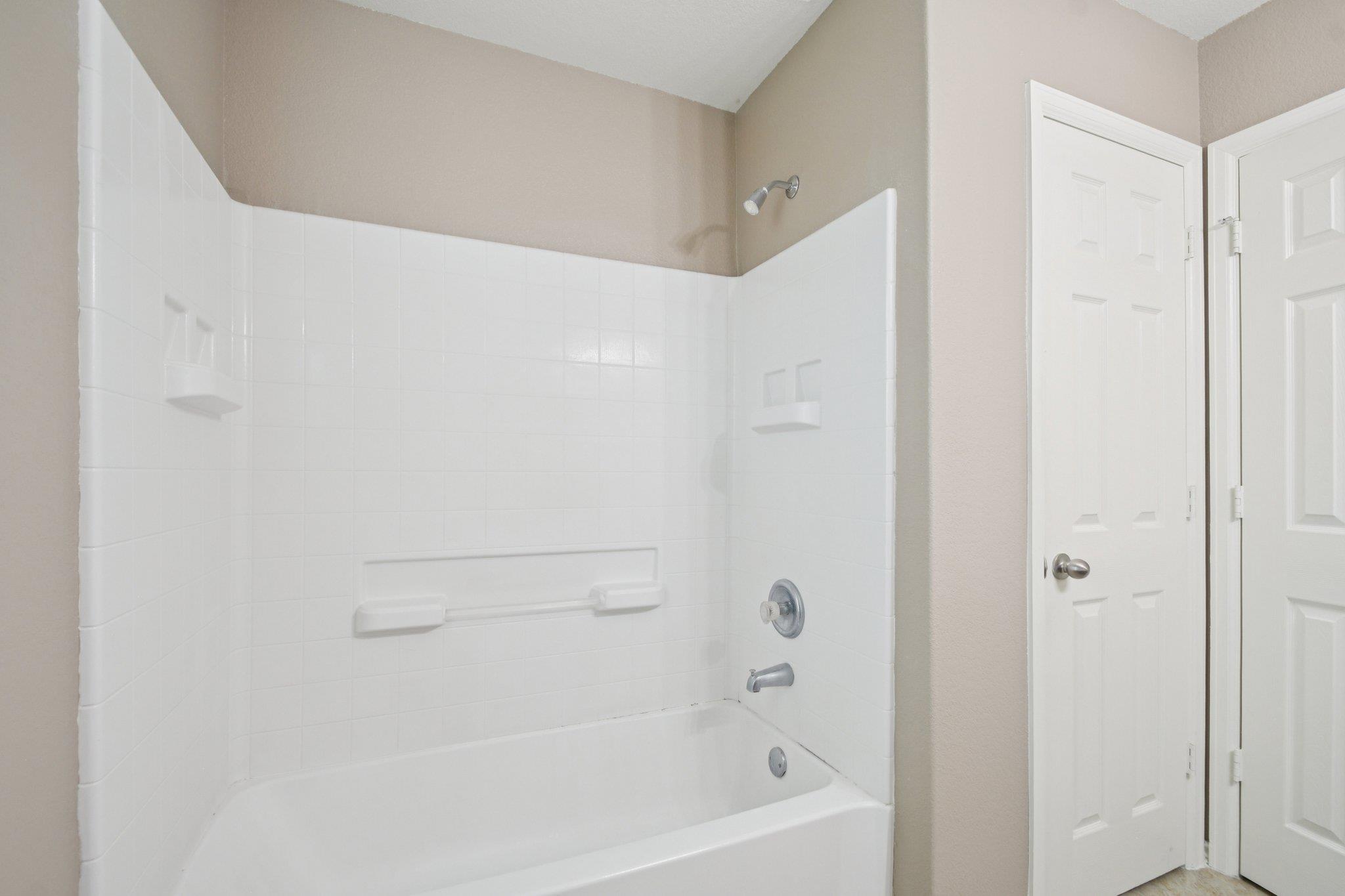 14408 E Gurneys Eagle Dr, Elgin, TX 78621