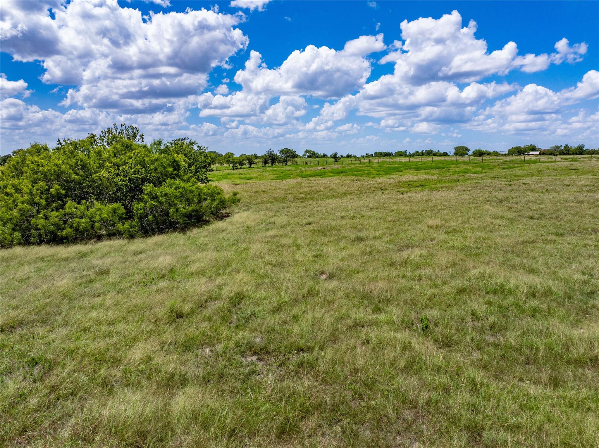 1466 County Road 253, Weimar, TX 78962