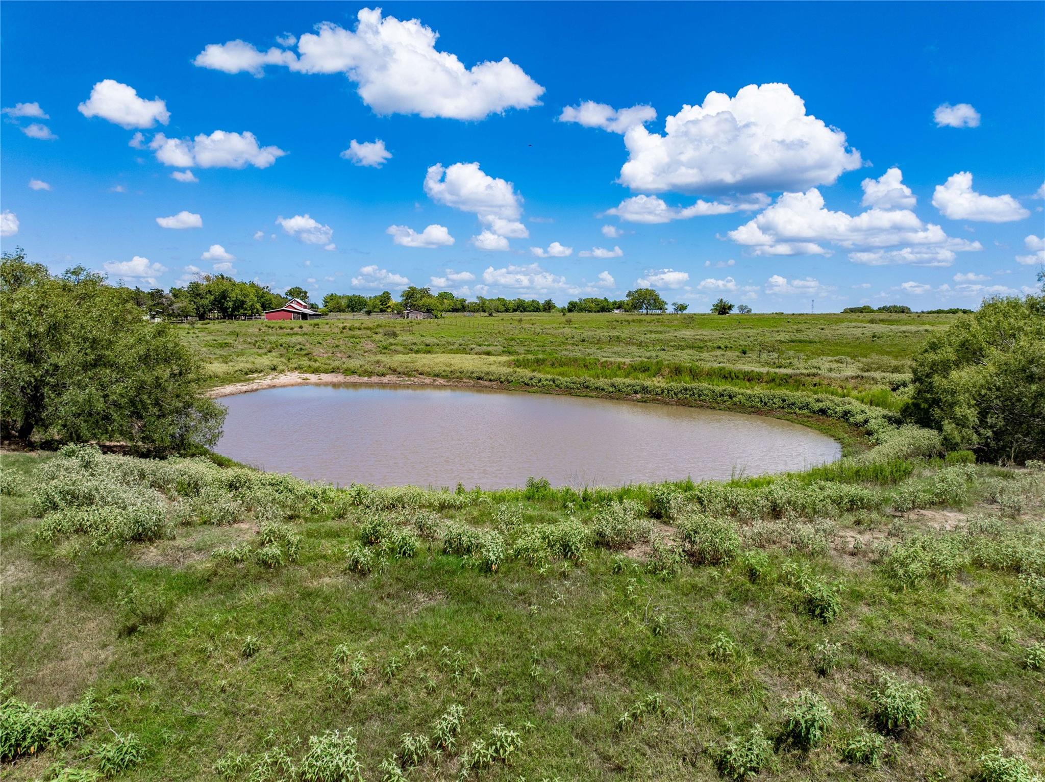 1466 County Road 253, Weimar, TX 78962