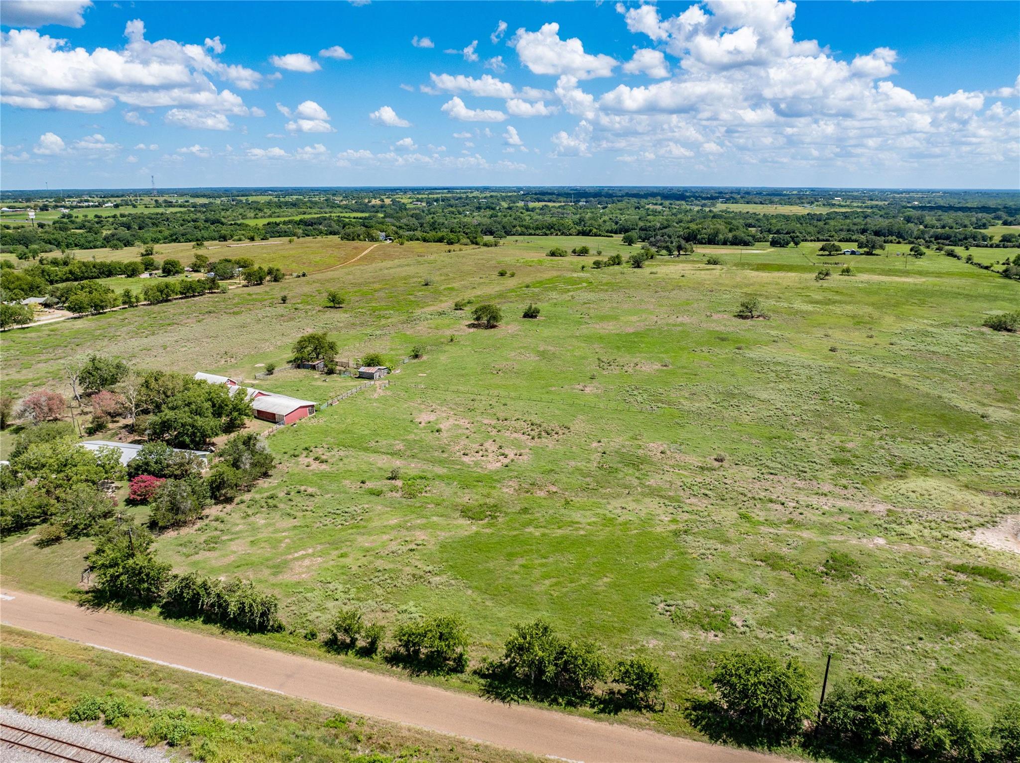 1466 County Road 253, Weimar, TX 78962