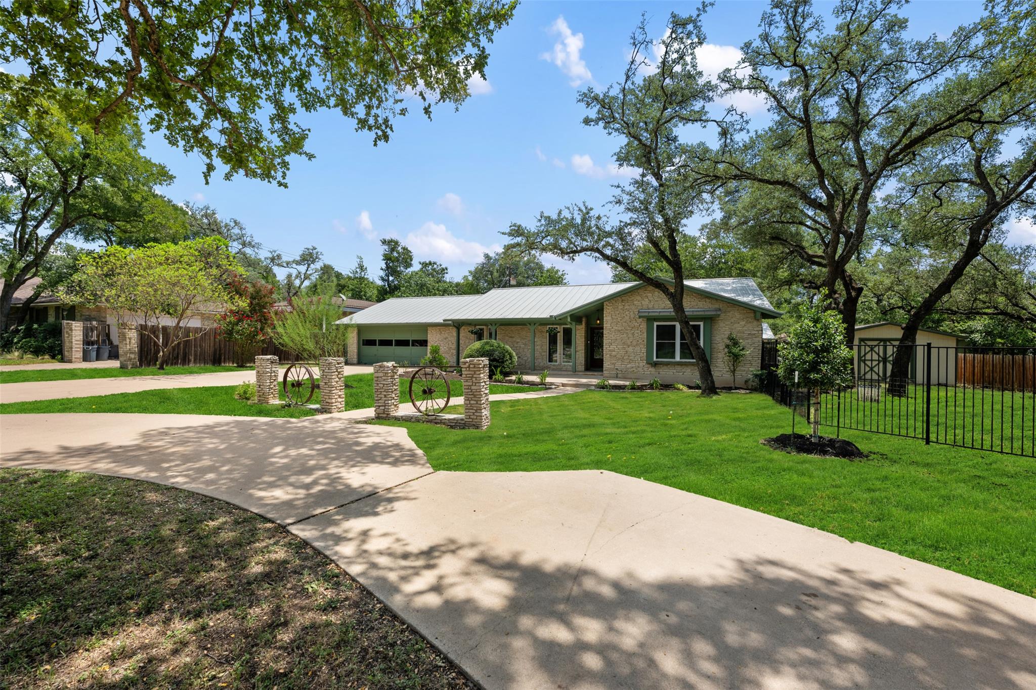 12111 Shetland Chase, Austin, TX 78727