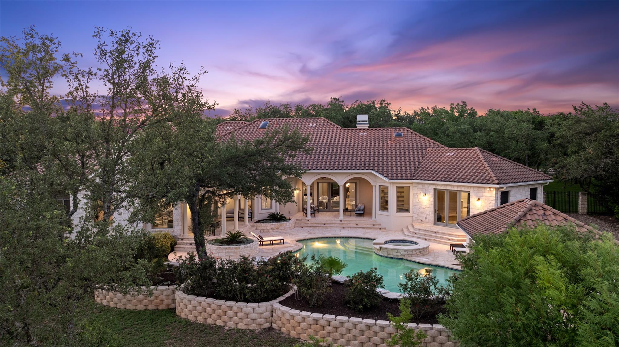 8605 Mendocino Dr, Austin, TX 78735
