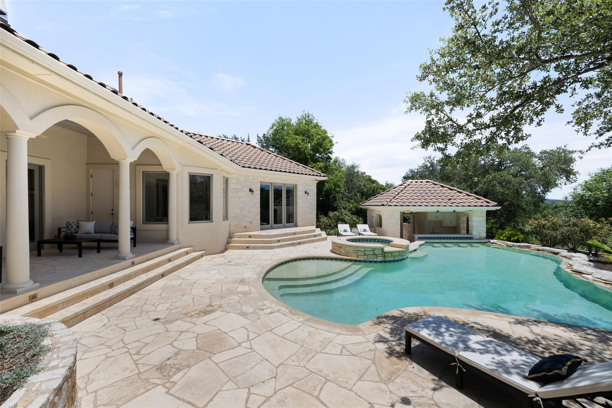 8605 Mendocino Dr, Austin, TX 78735