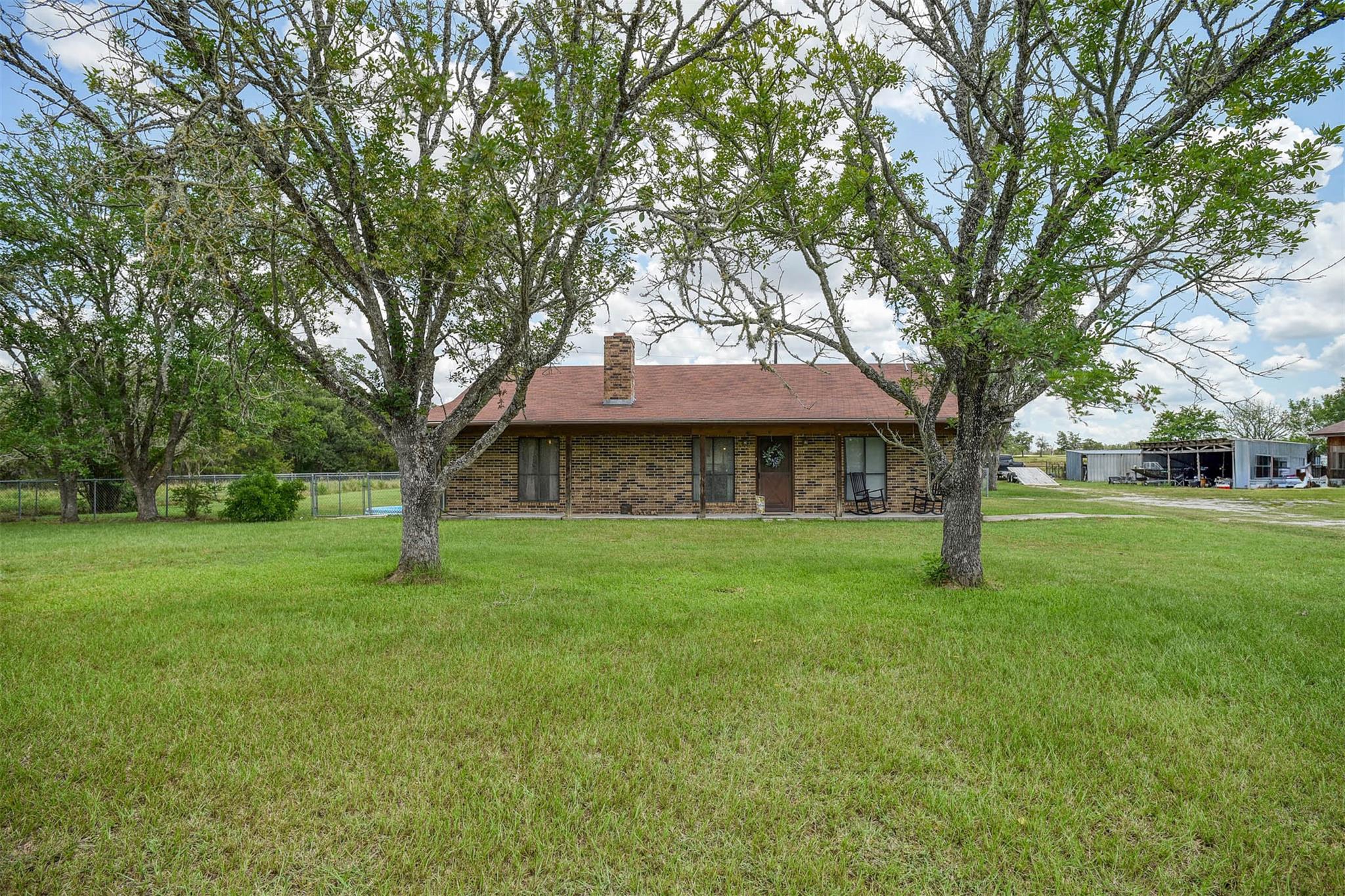 Giddings, TX 78942