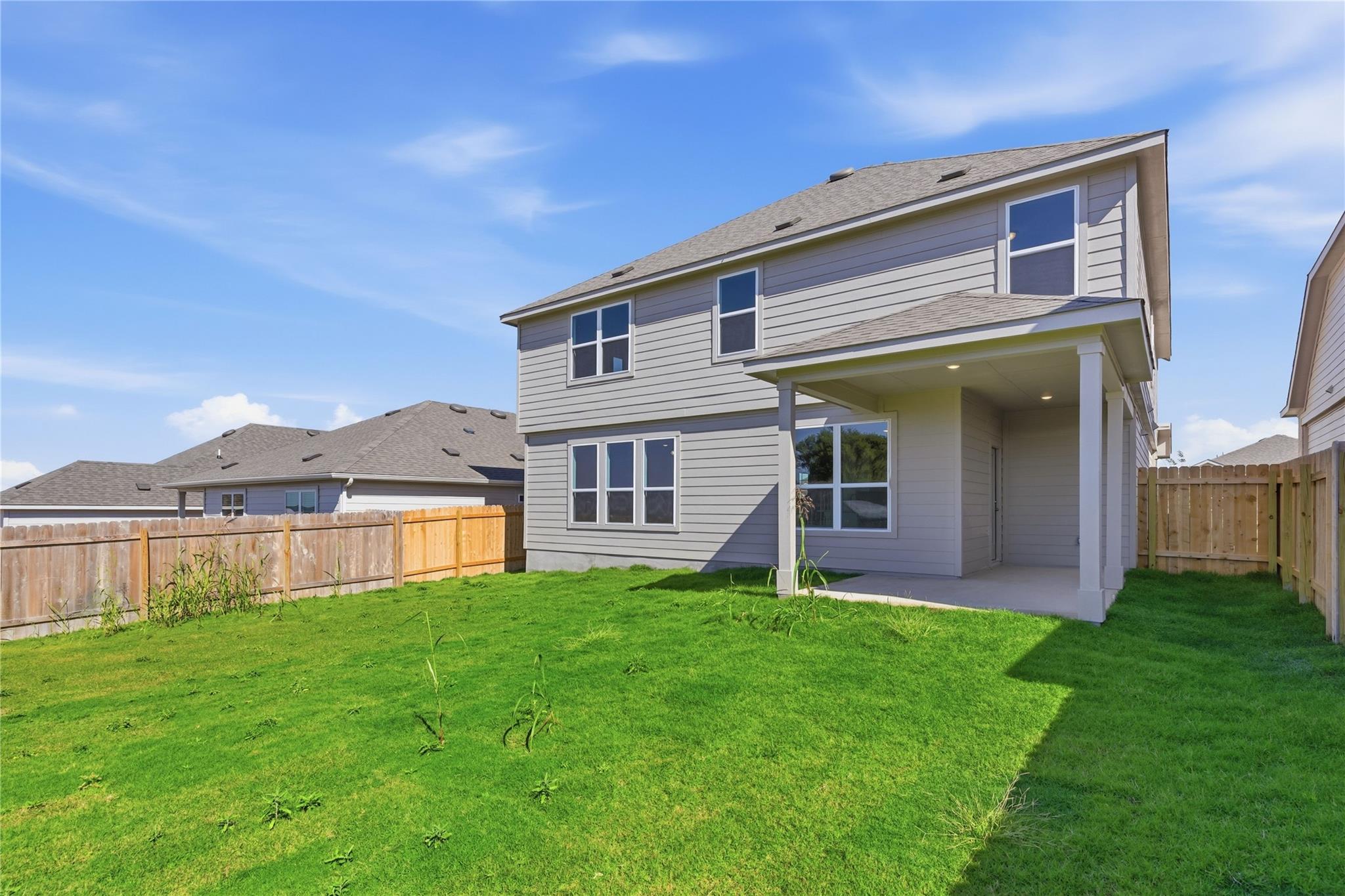 250 Seattle Slew Dr, Jarrell, TX 76537