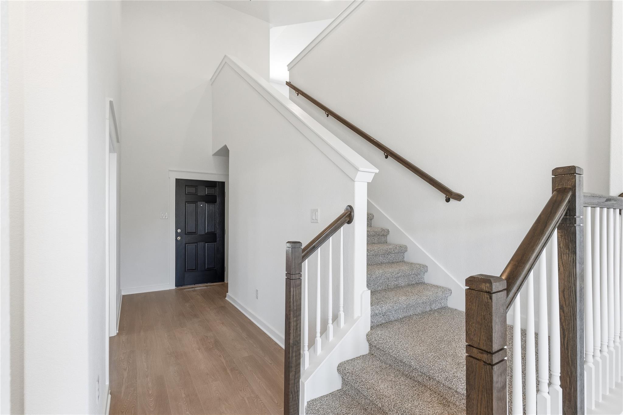 250 Seattle Slew Dr, Jarrell, TX 76537