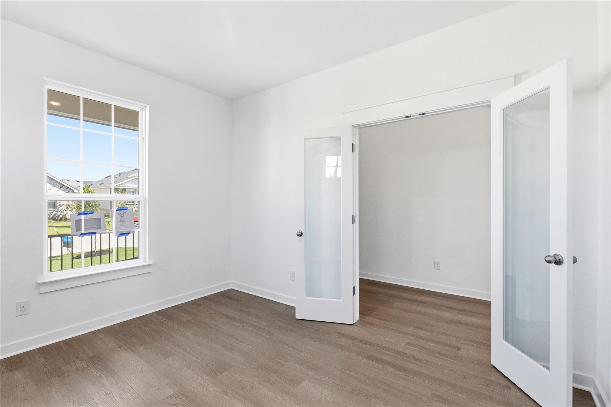 250 Seattle Slew Dr, Jarrell, TX 76537