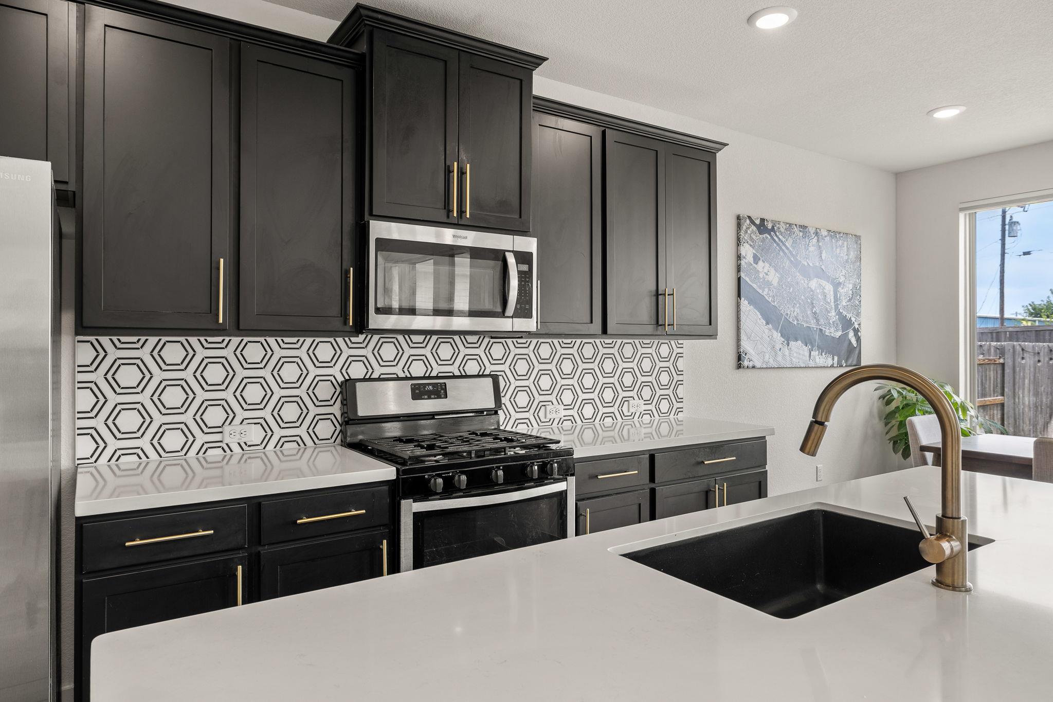 6205 Dumfries Ln, Austin, TX 78744