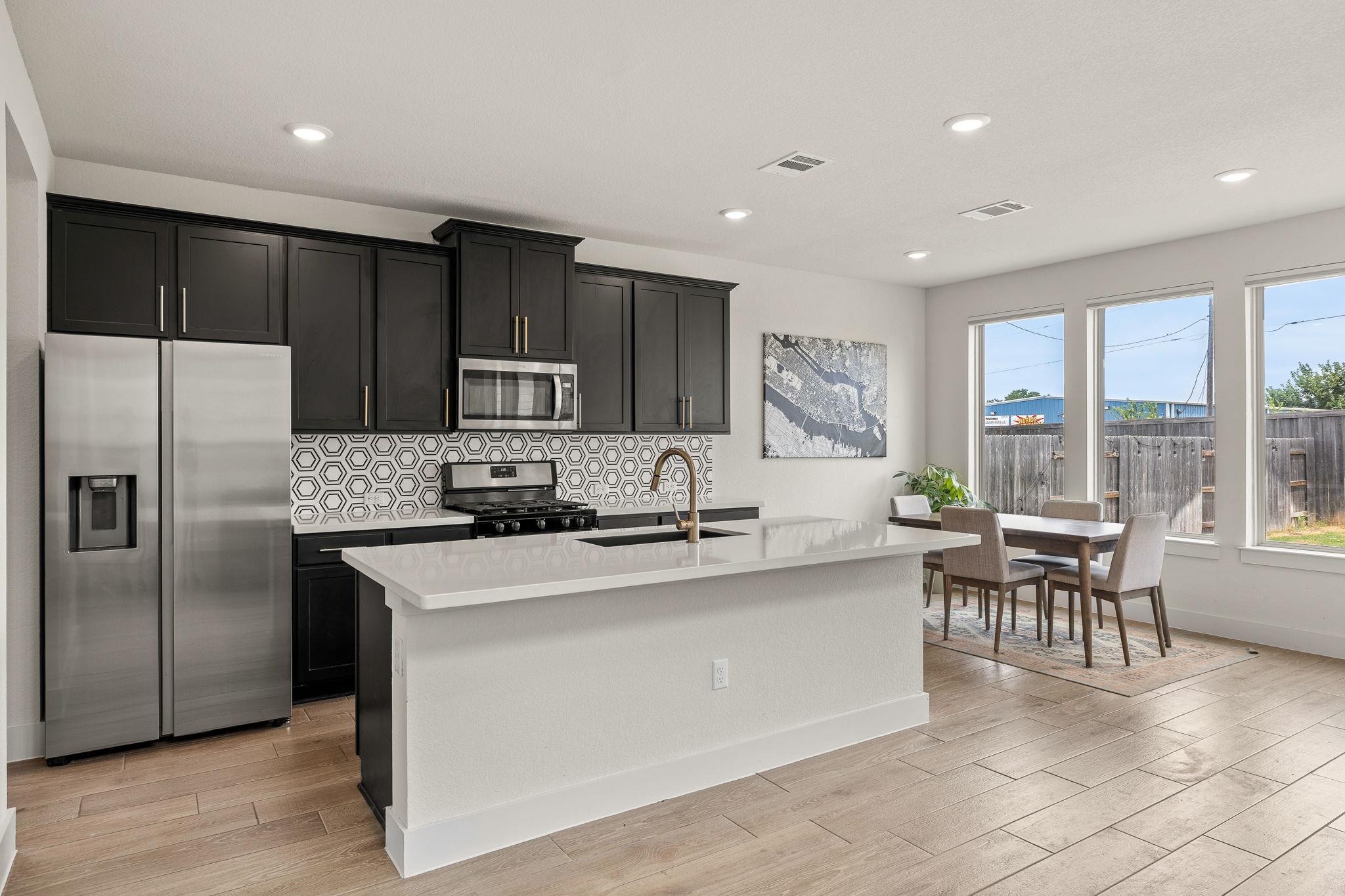 6205 Dumfries Ln, Austin, TX 78744