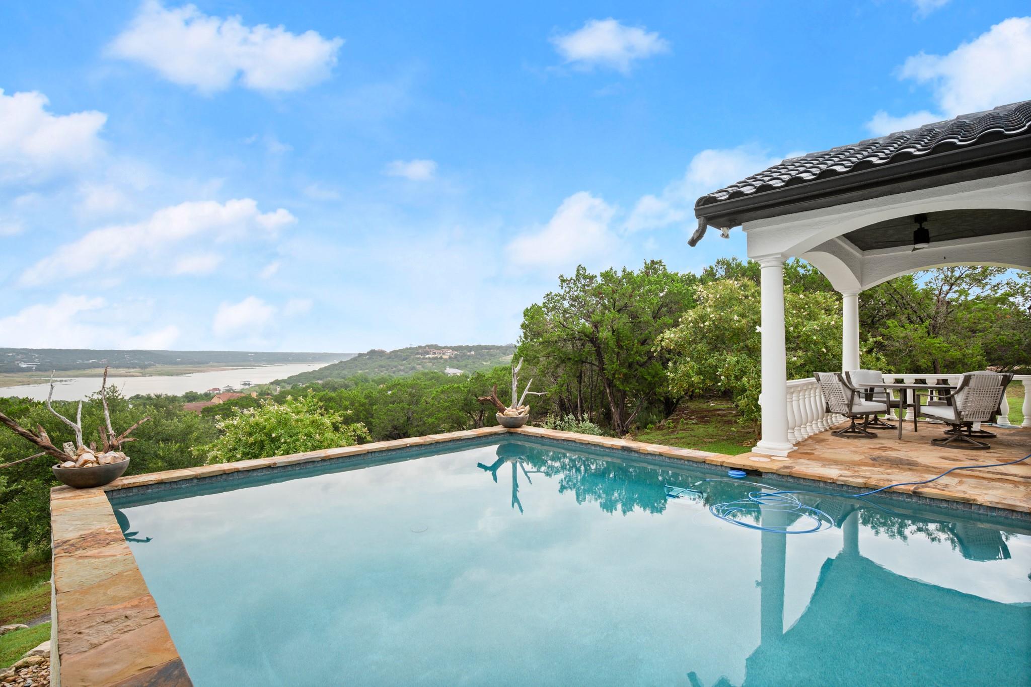 1128 Thurman Bluff Dr, Spicewood, TX 78669