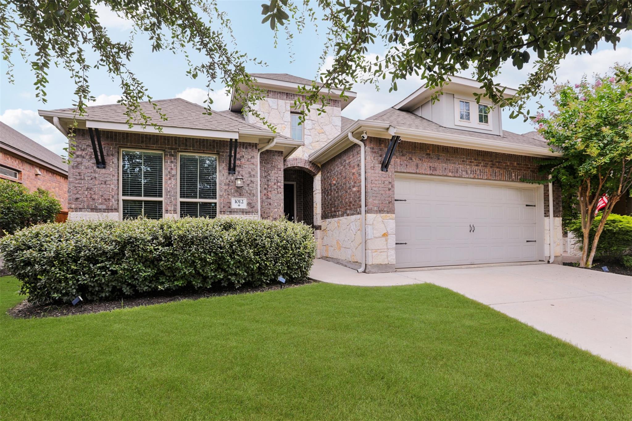 1012 Isaias Dr, Leander, TX 78641