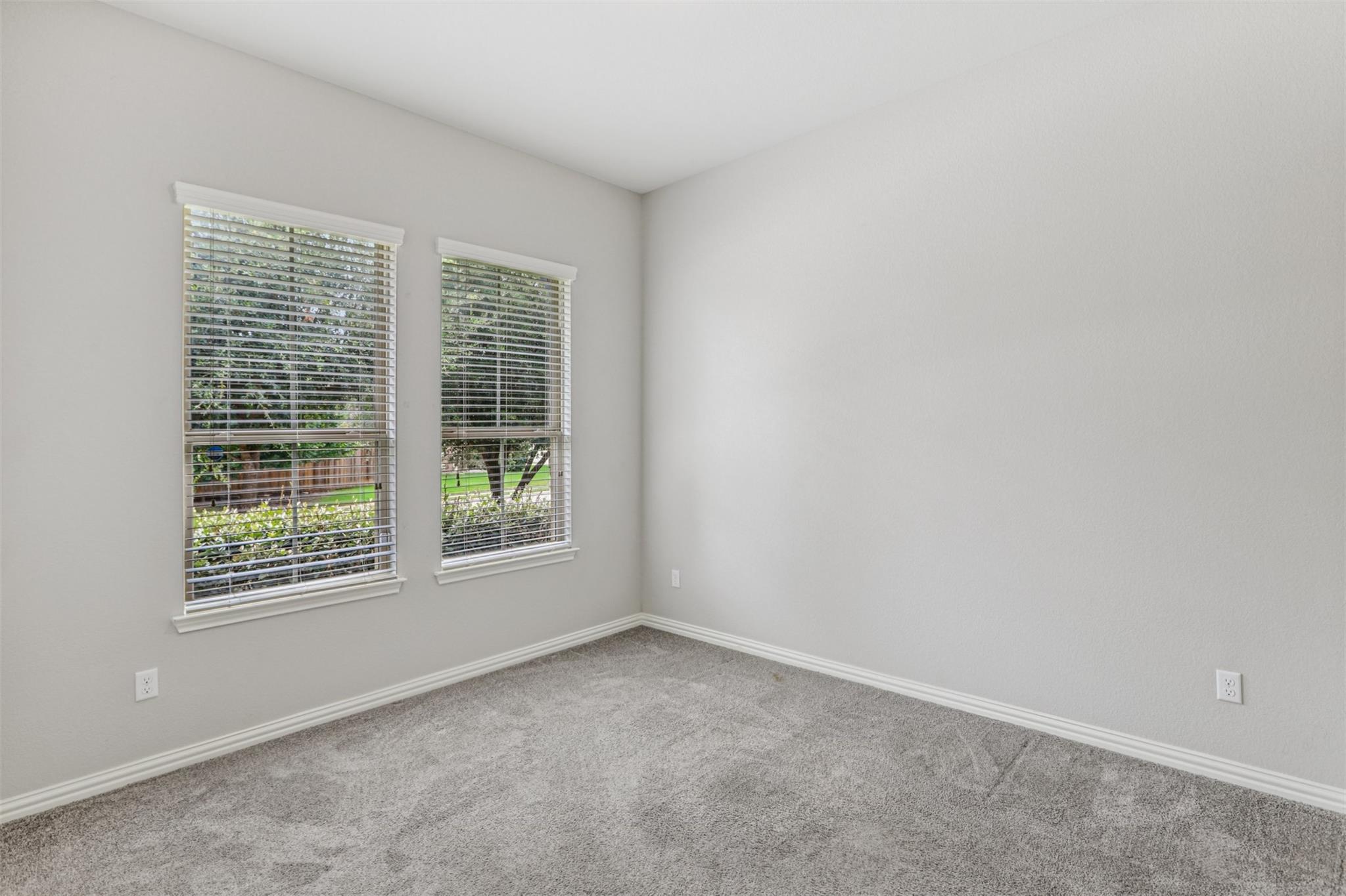 1012 Isaias Dr, Leander, TX 78641