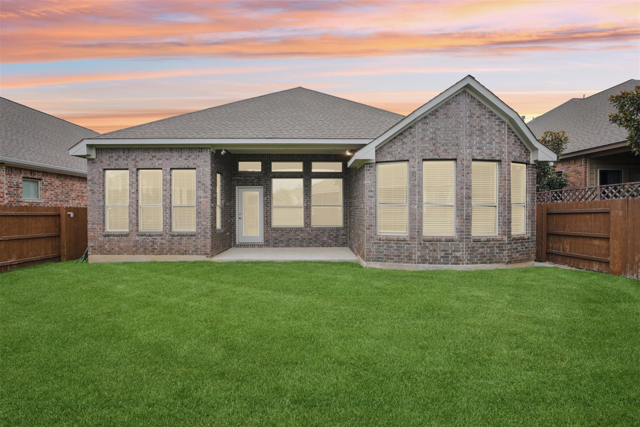 1012 Isaias Dr, Leander, TX 78641