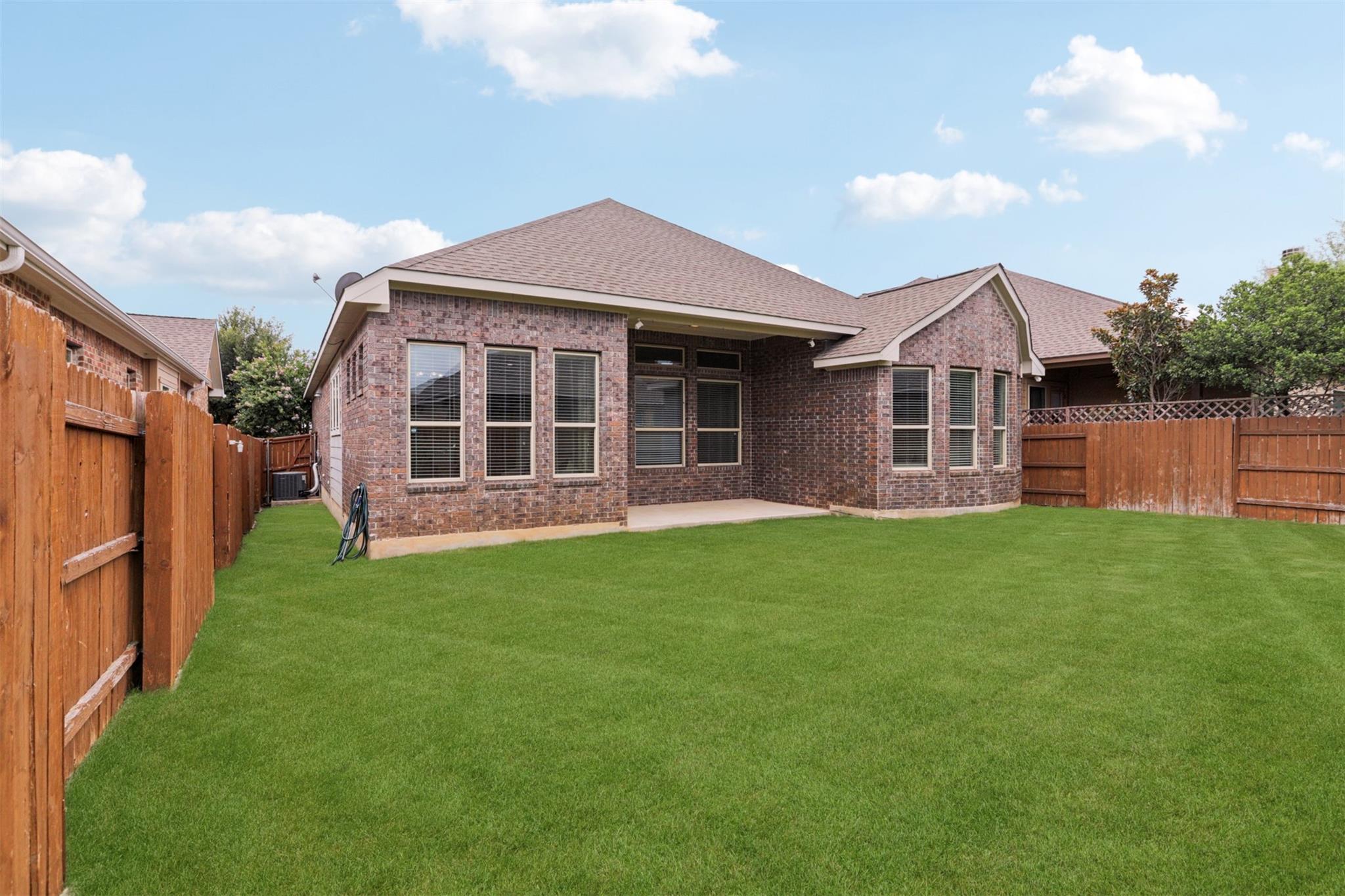 1012 Isaias Dr, Leander, TX 78641