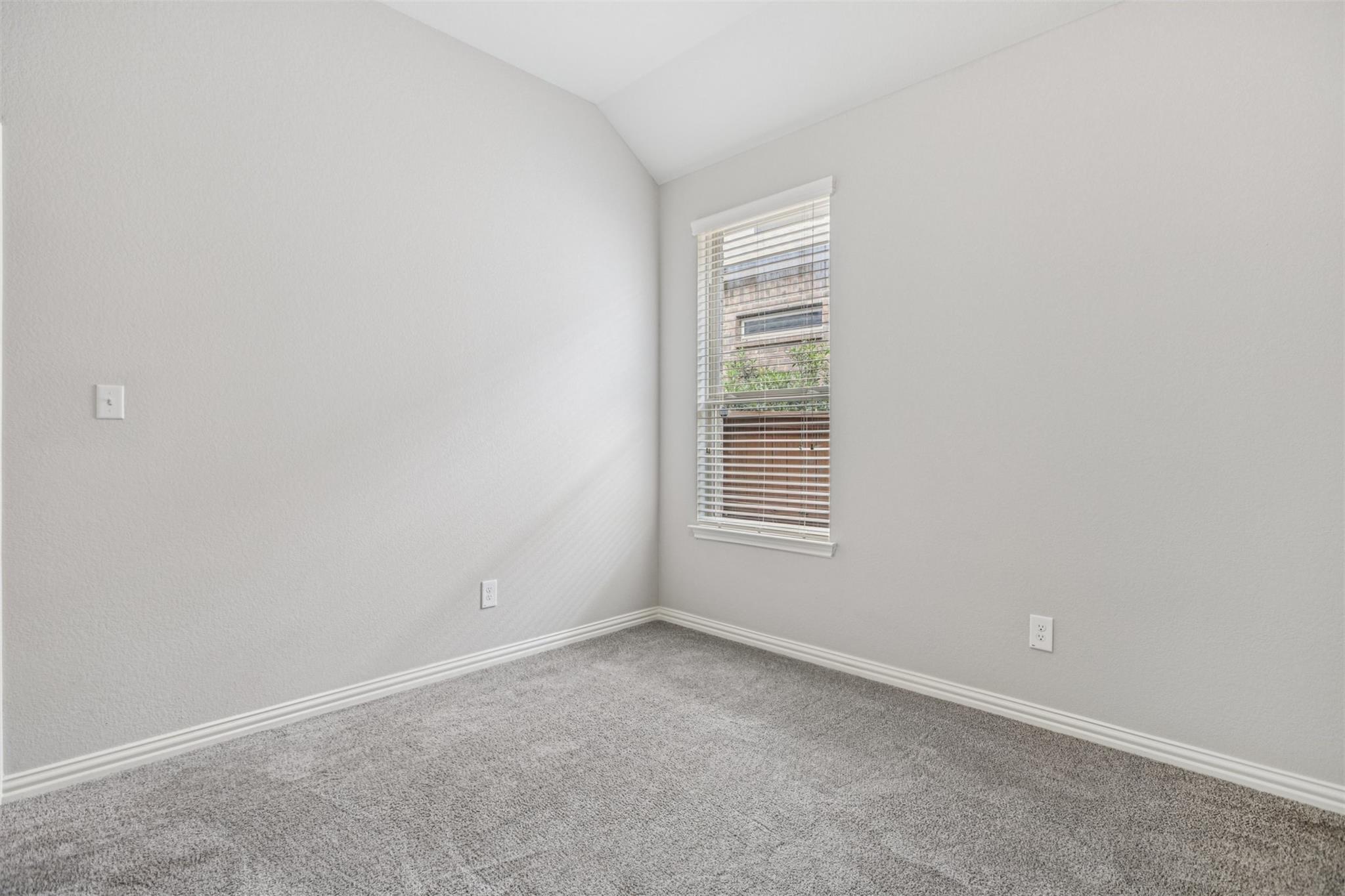 1012 Isaias Dr, Leander, TX 78641