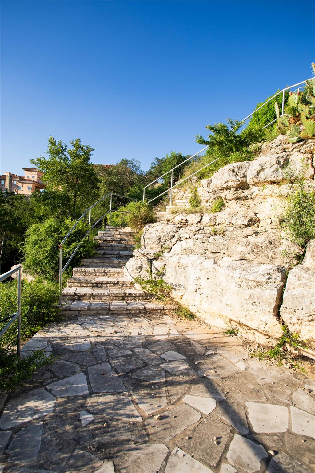 2918 Cliff Pt, Spicewood, TX 78669