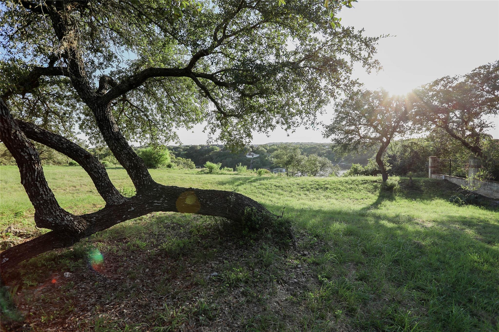 2918 Cliff Pt, Spicewood, TX 78669