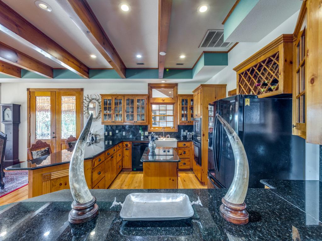 160 Wimberley Ranch Dr, Wimberley, TX 78676