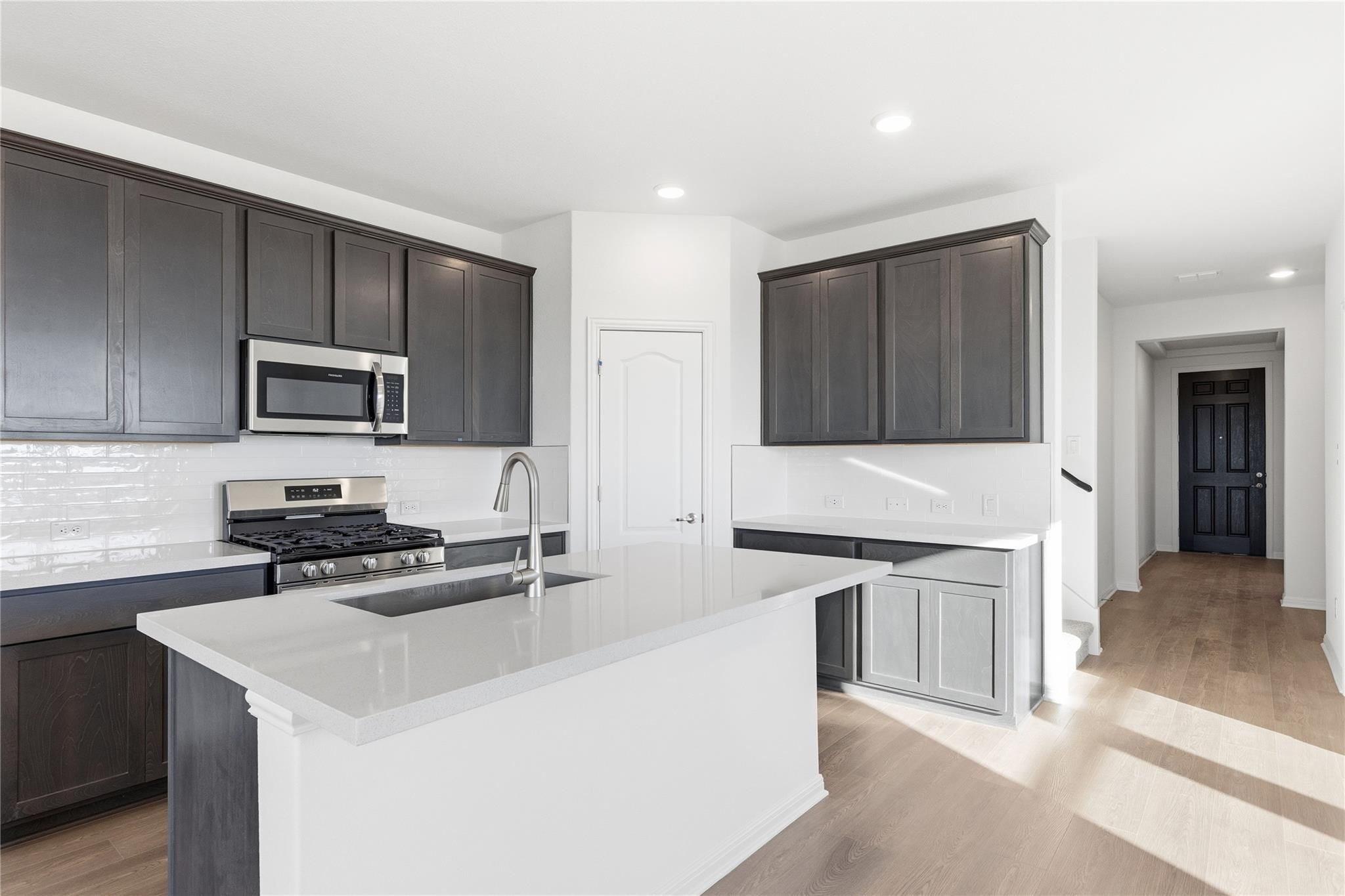 13704 Scarlett Song Dr, Elgin, TX 78621