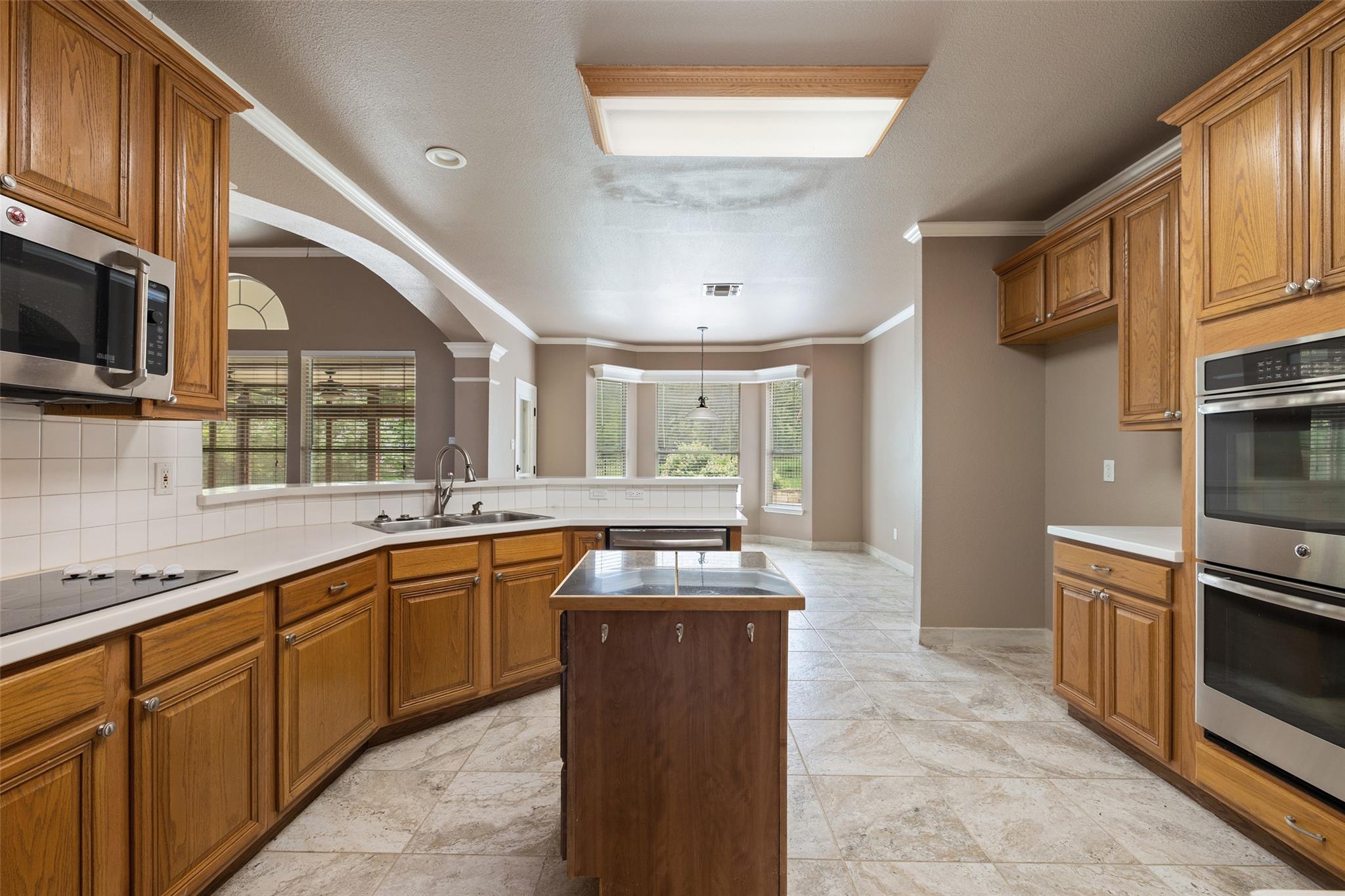 270 Rollin N Ranch Rd, Blanco, TX 78606