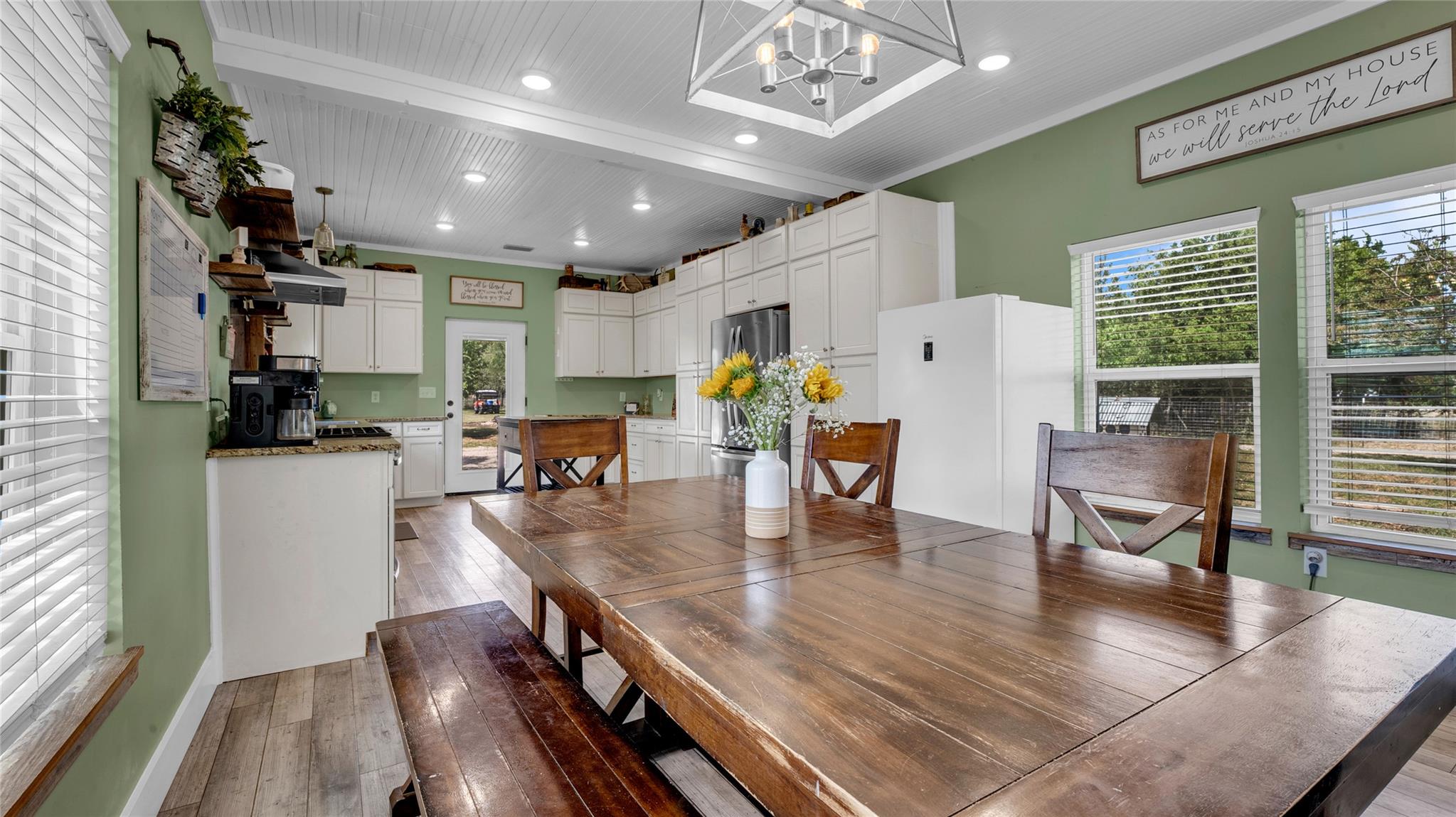 10927 County Road 272, Bertram, TX 78605