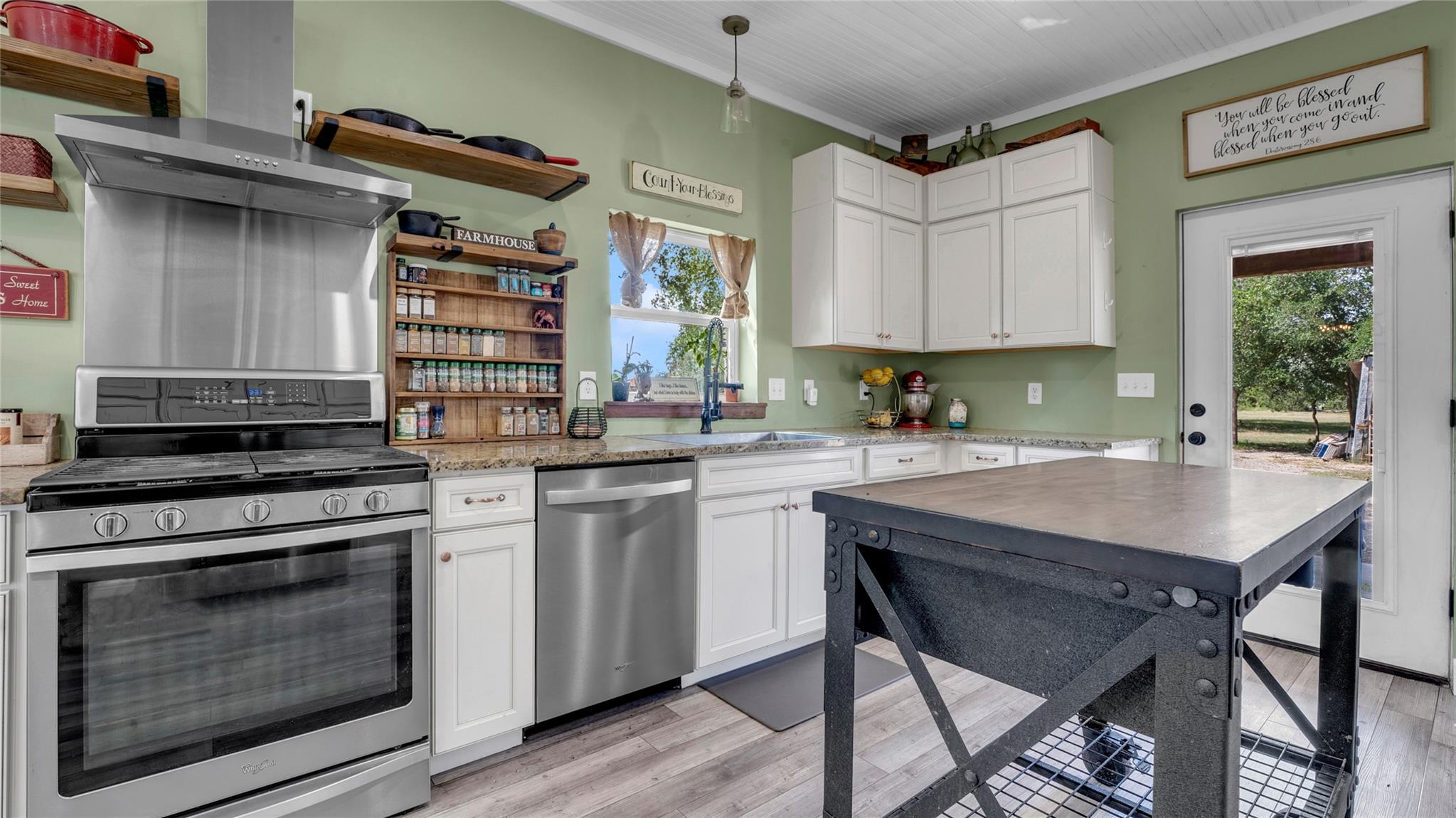 10927 County Road 272, Bertram, TX 78605