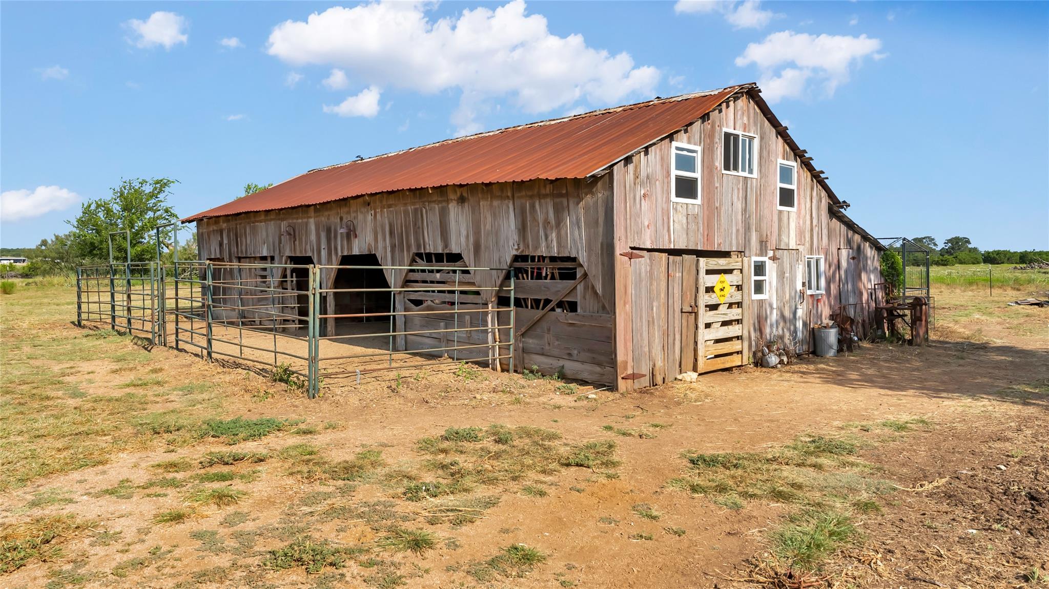 10927 County Road 272, Bertram, TX 78605