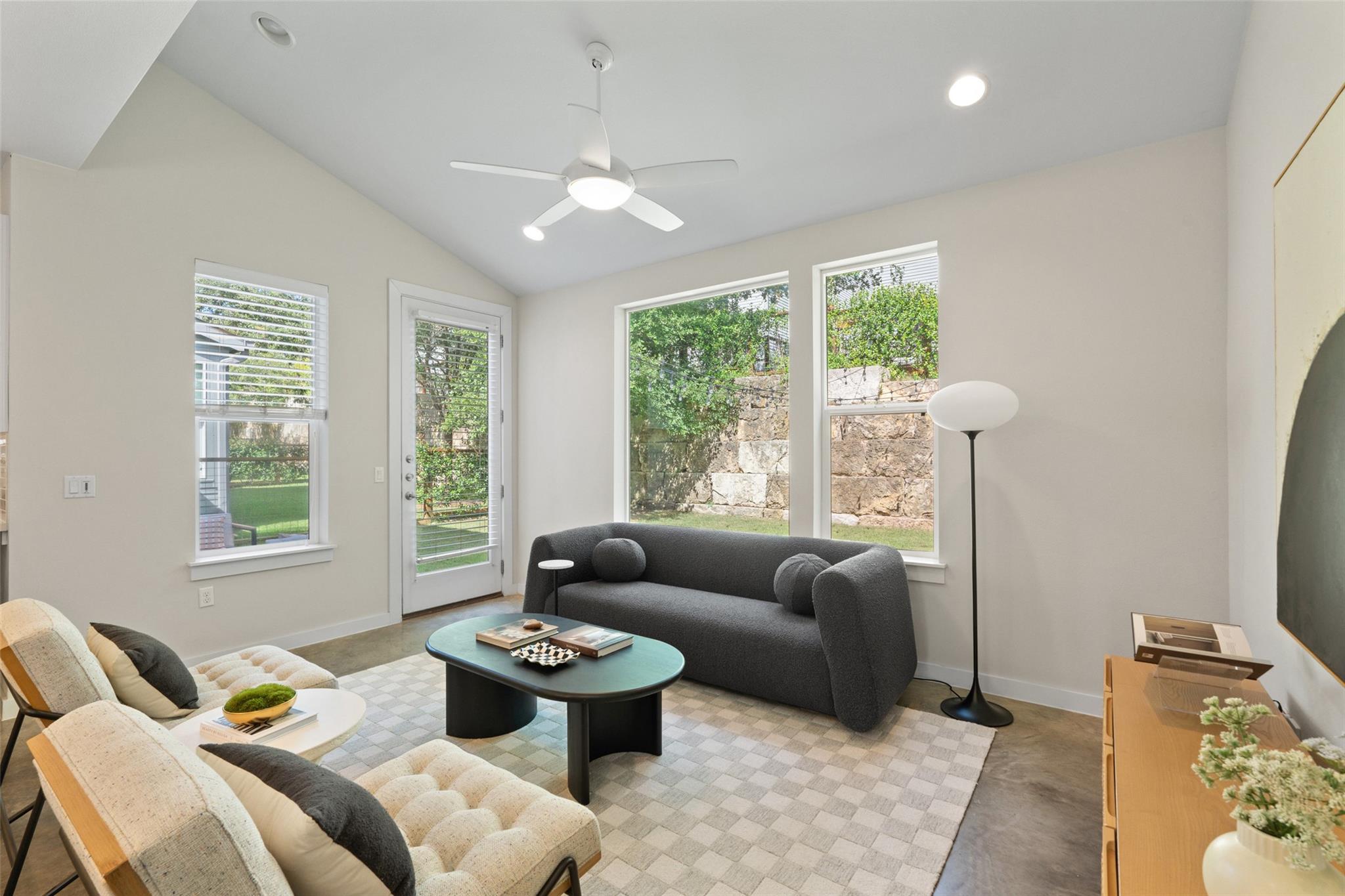 3001 Del Curto Rd # 11, Austin, TX 78704