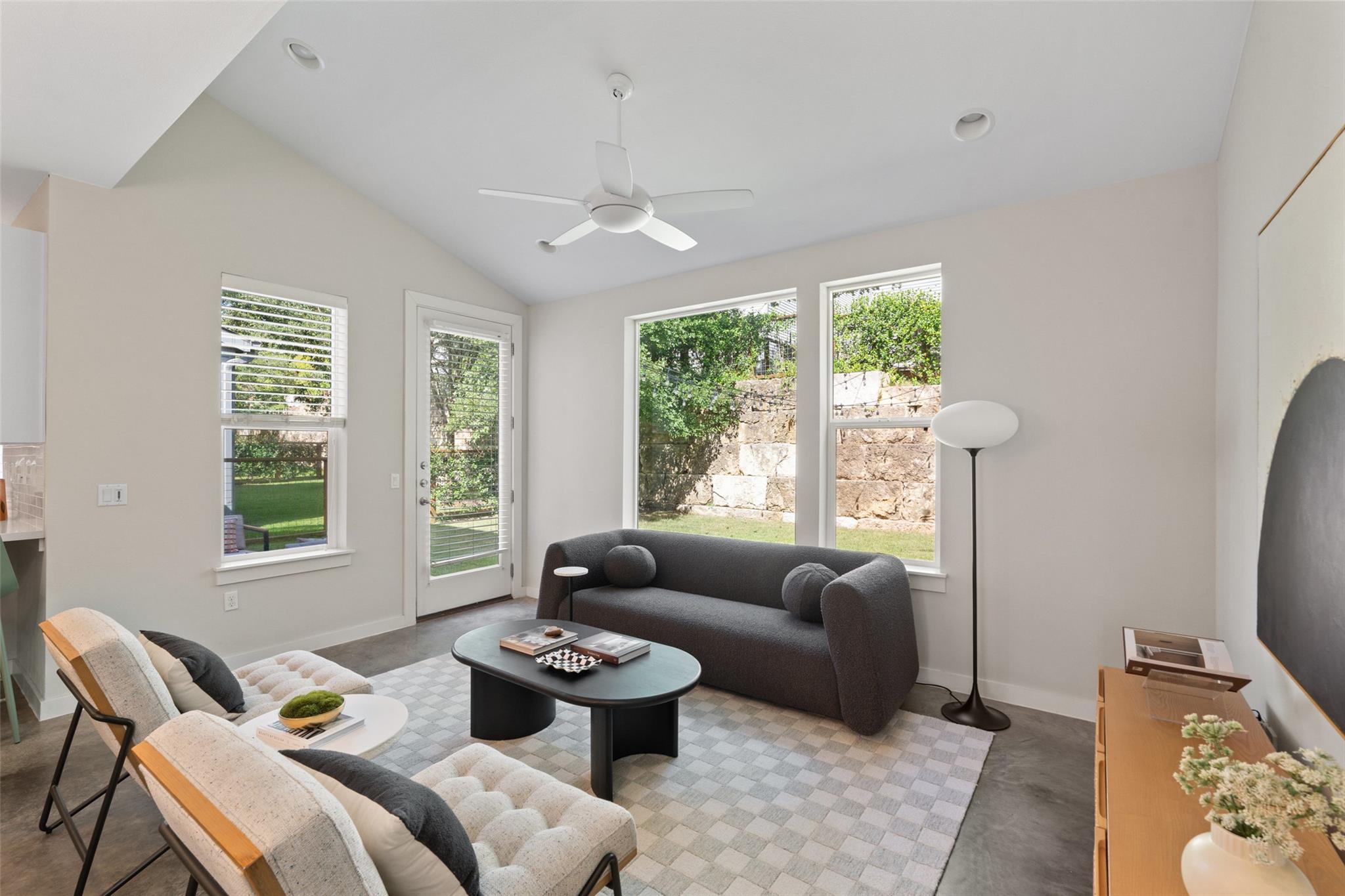 3001 Del Curto Rd # 11, Austin, TX 78704