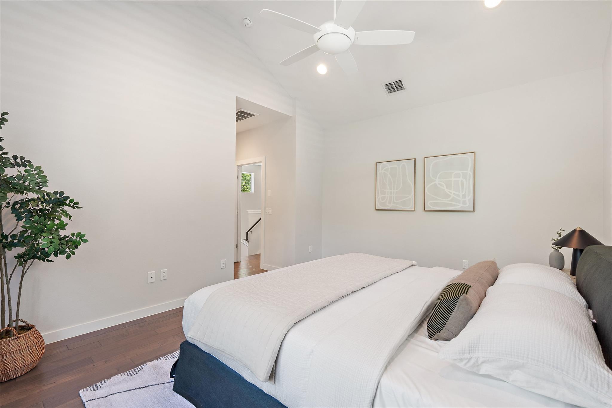 3001 Del Curto Rd # 11, Austin, TX 78704