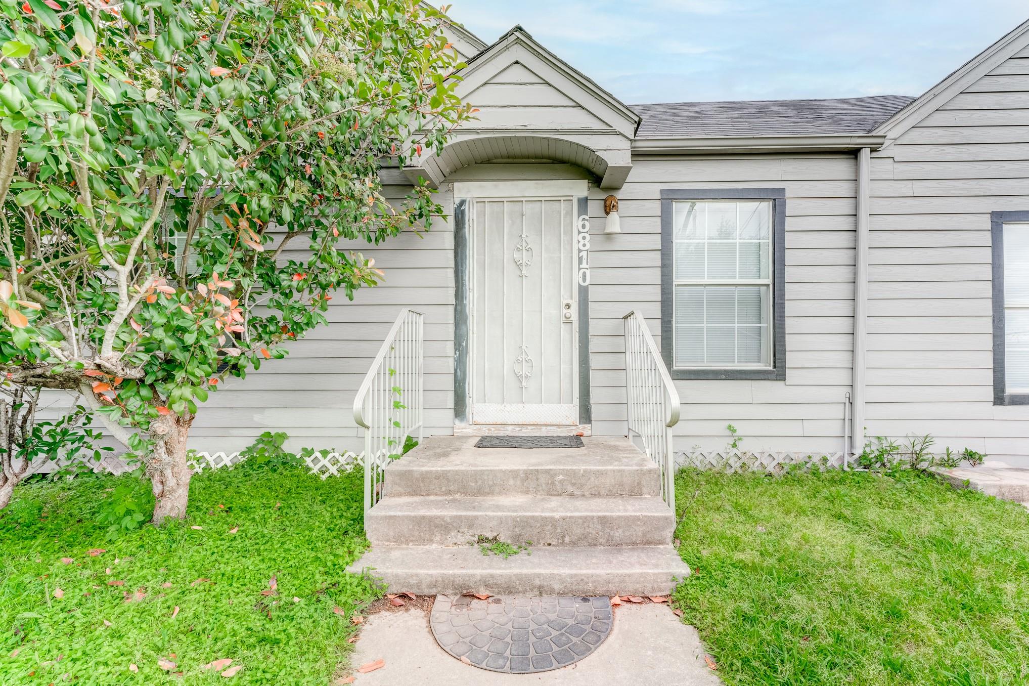 6810 Eastwood St, Houston, TX 77021