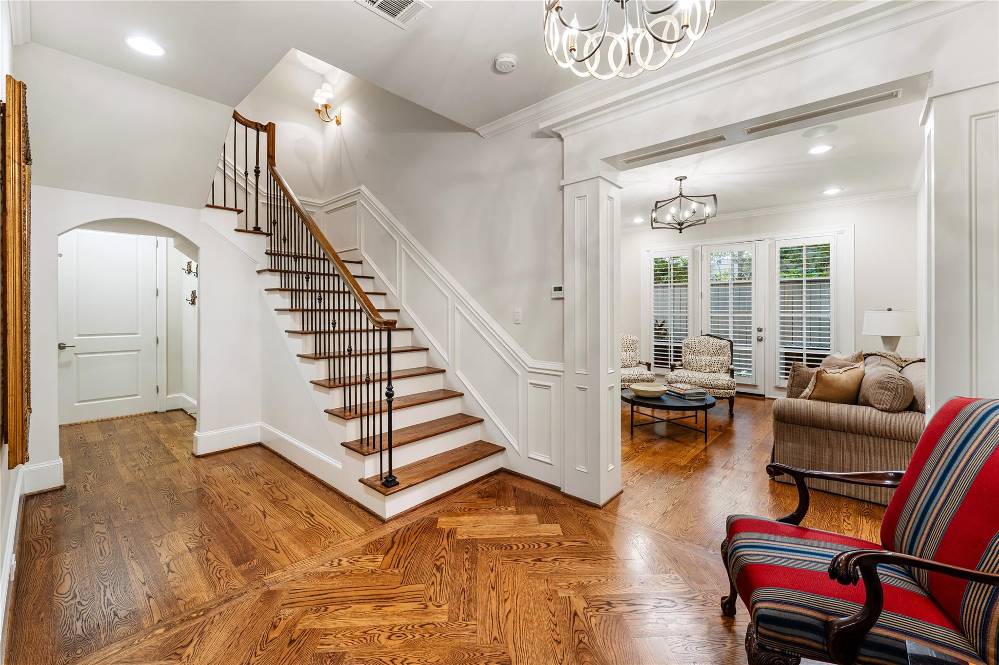 2109 Bancroft St, Houston, TX 77027