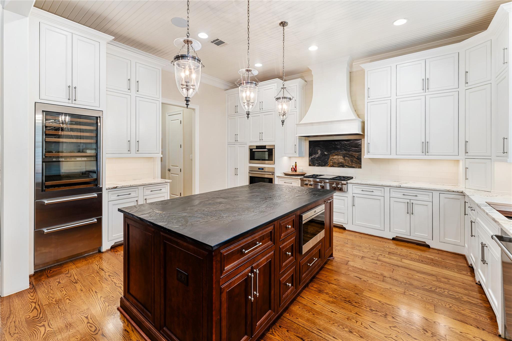 2109 Bancroft St, Houston, TX 77027