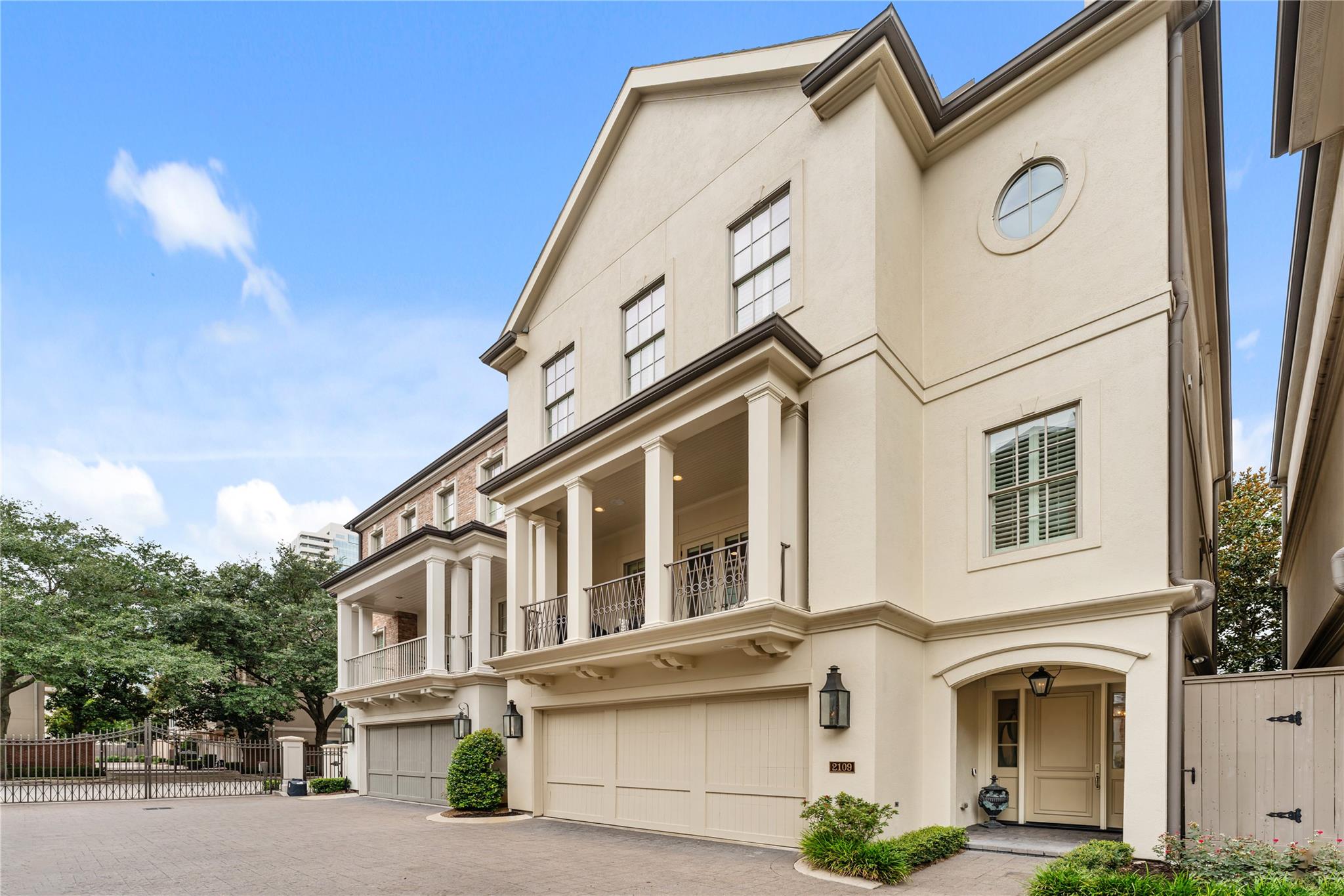 2109 Bancroft St, Houston, TX 77027