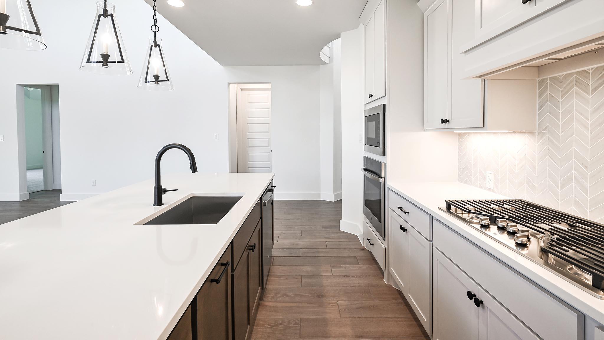 111 Brewer St, Kyle, TX 78640